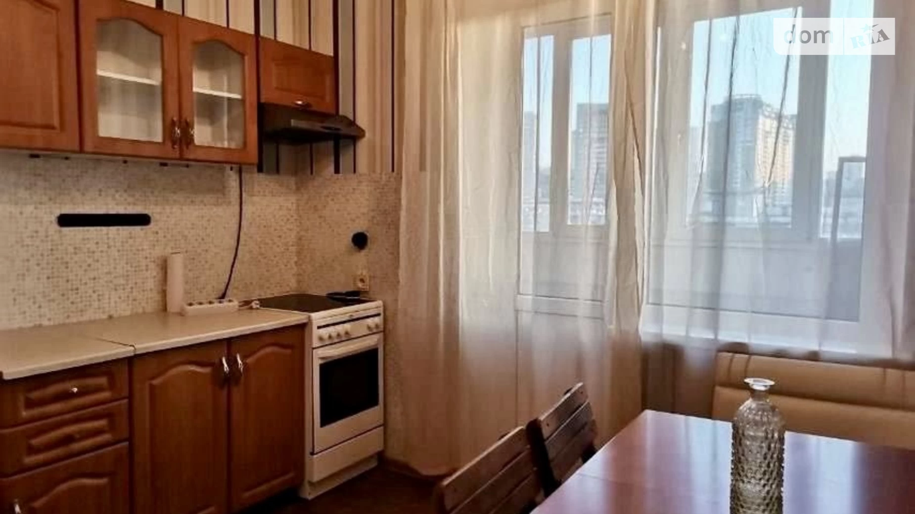 Продается 2-комнатная квартира 60 кв. м в Киеве, ул. Автозаводская - фото 2