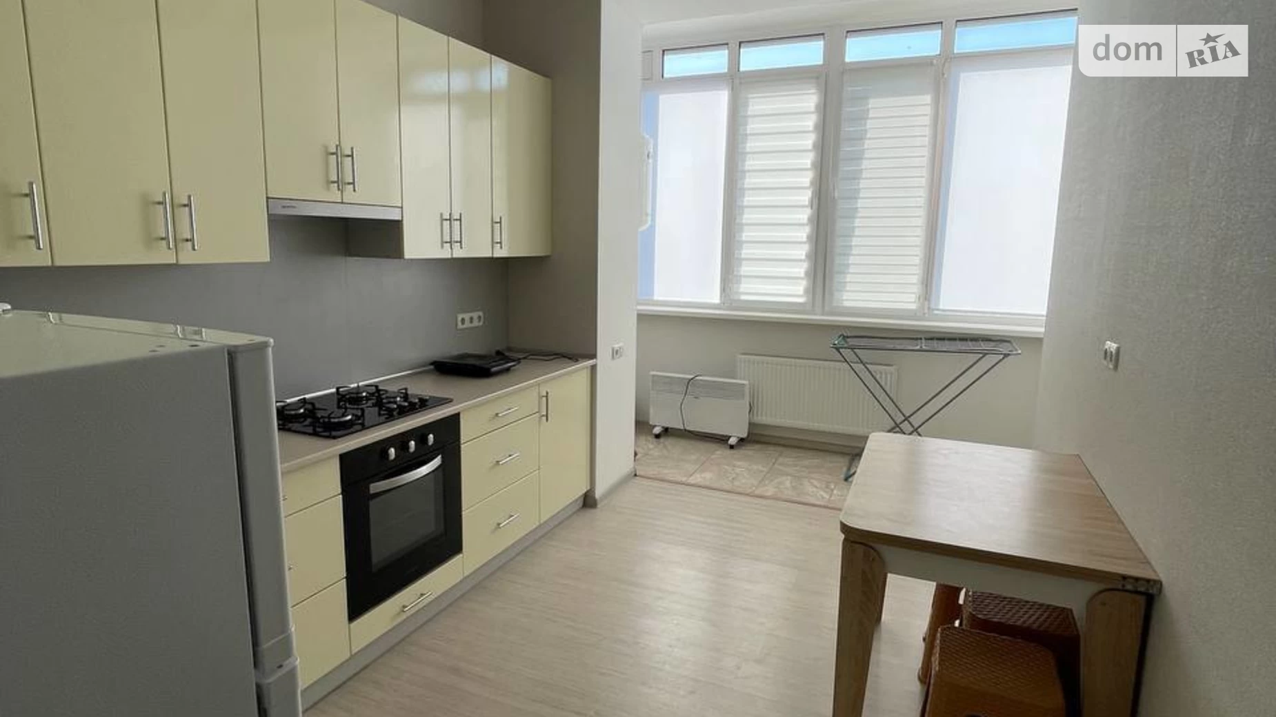 Продається 1-кімнатна квартира 43.3 кв. м у Чорноморську, вул. Набережна - фото 2
