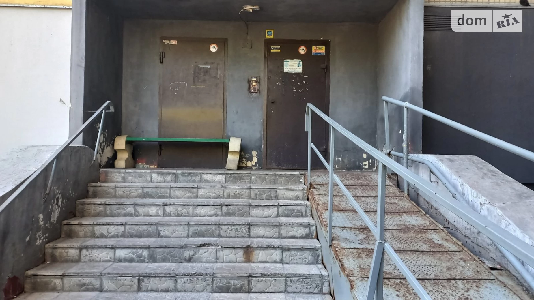 Продается 3-комнатная квартира 65.1 кв. м в Днепре, ул. Солнечная Набережная(Малиновского Маршала), 60 - фото 2