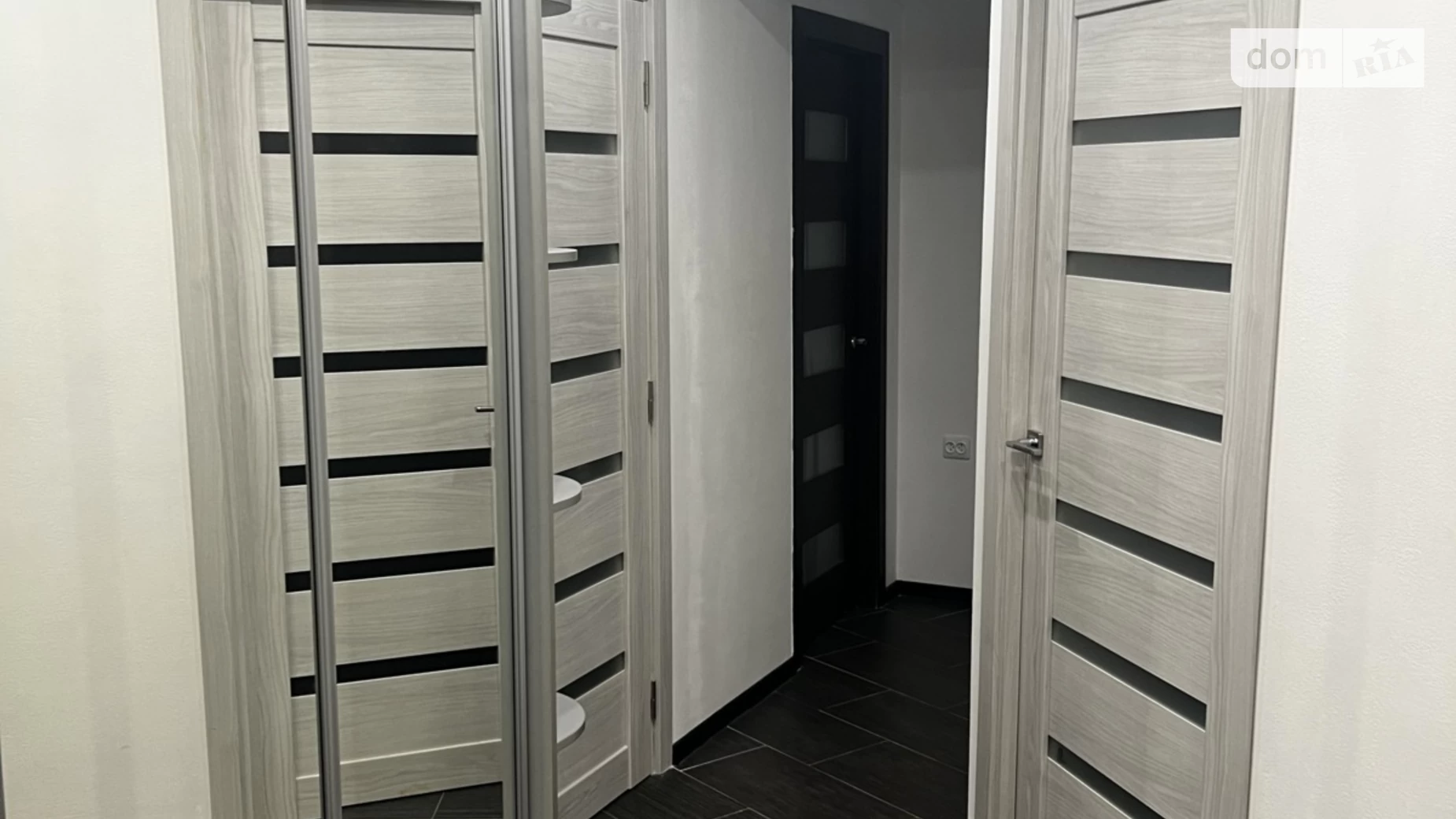 Продается 3-комнатная квартира 80 кв. м в Мукачеве, ул. Росвиговская, 21 - фото 3