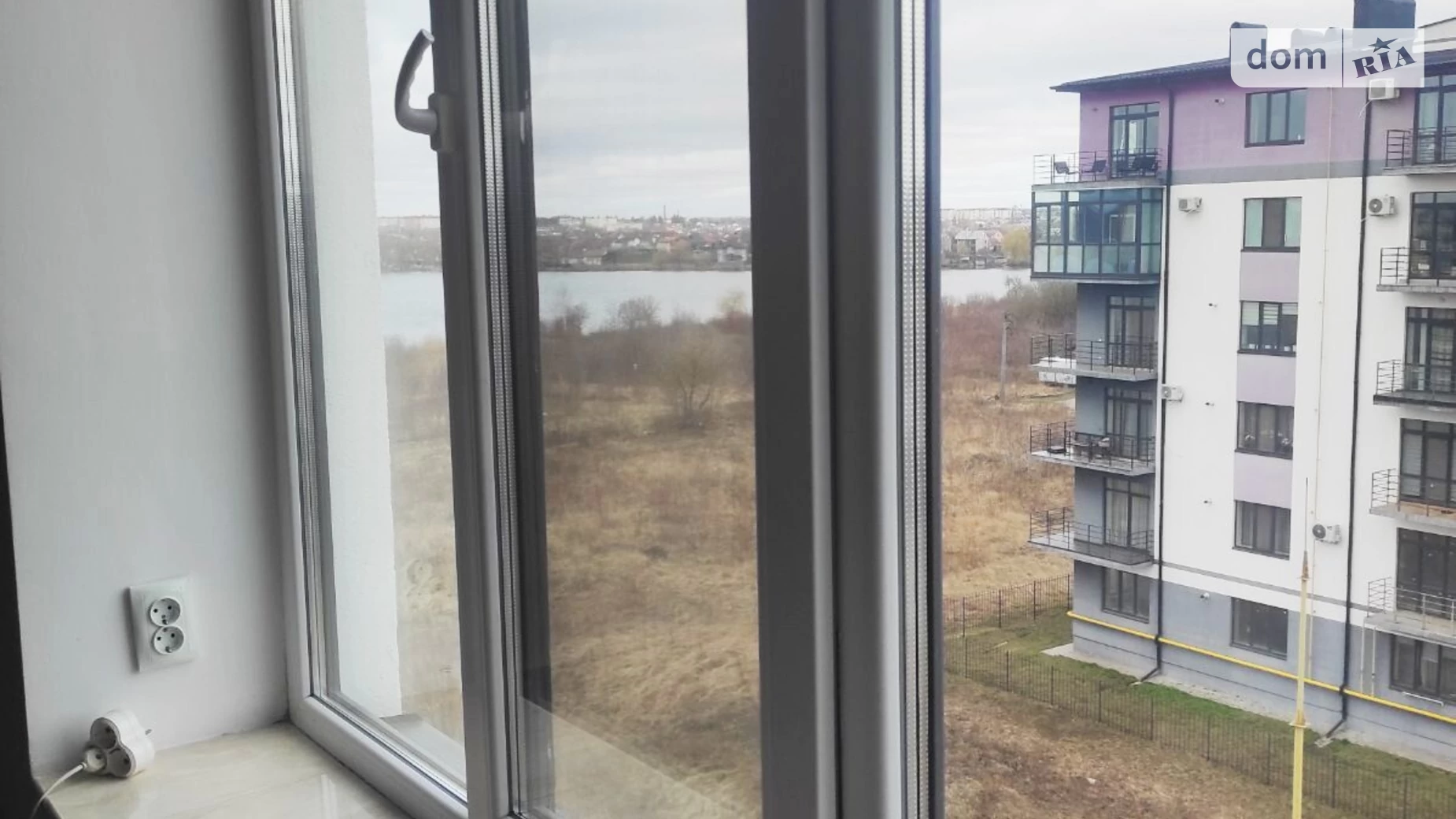 Продается 1-комнатная квартира 37.8 кв. м в Ровно, цена: 49500 $ - фото 3