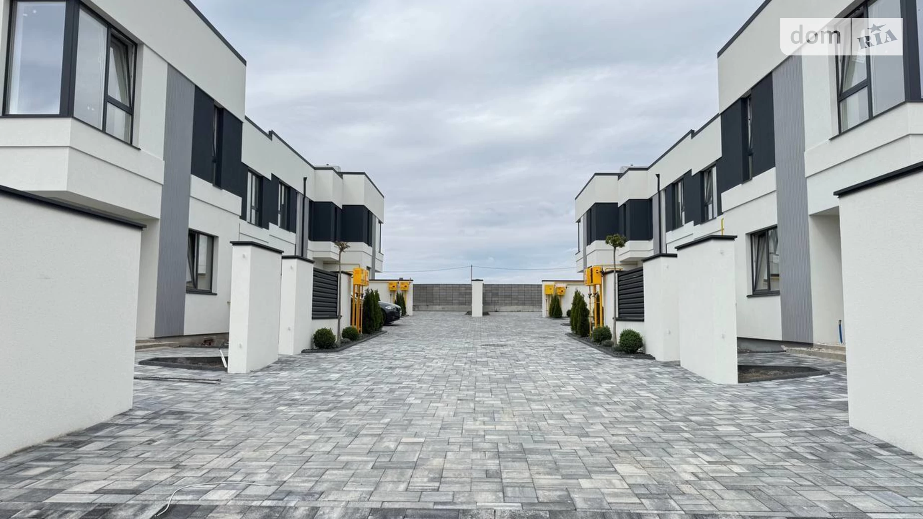 вул. Сергія Голубєва, 20 Південний Рівне, цена: 110000 $ - фото 3