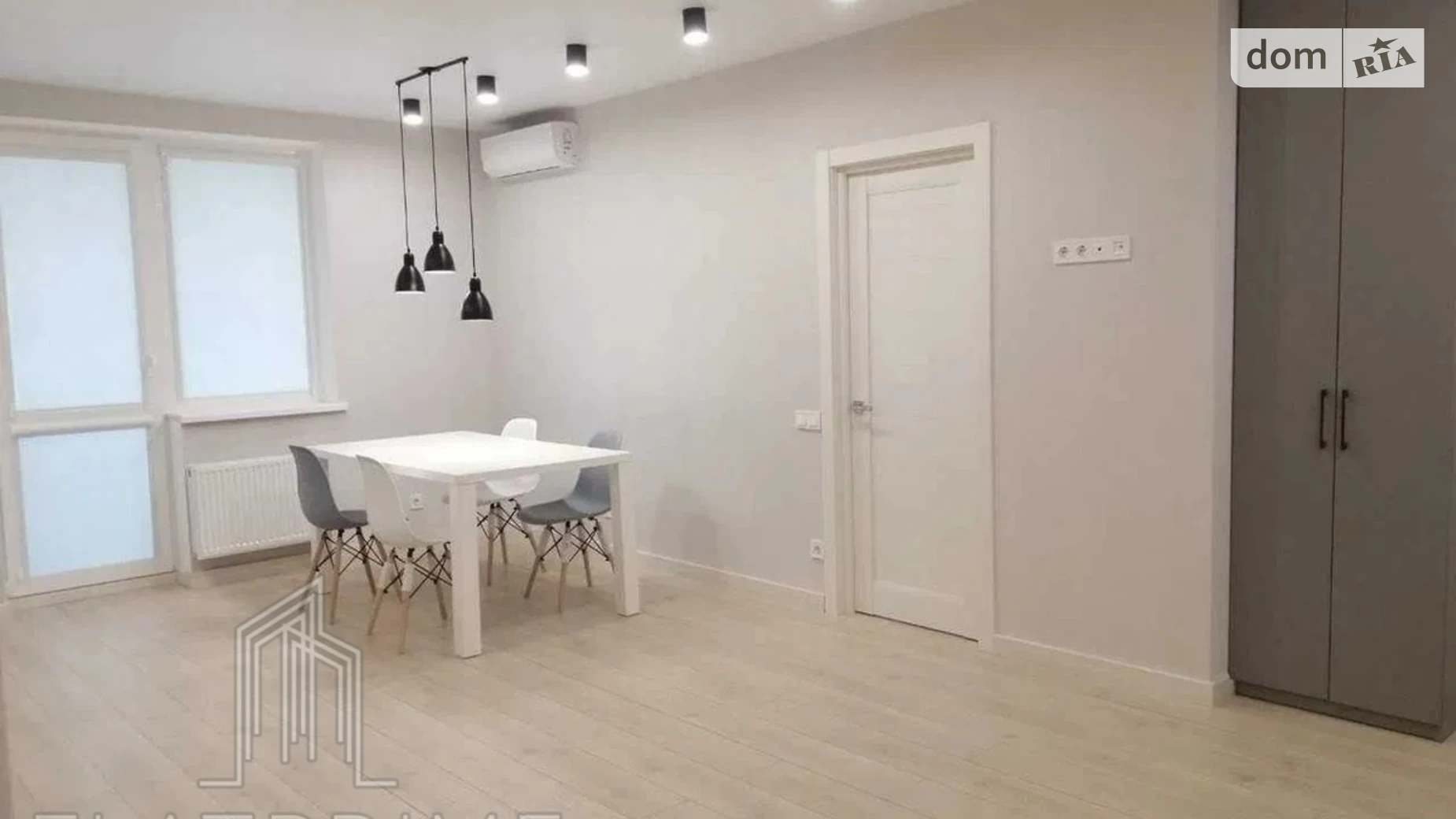 Продается 1-комнатная квартира 46 кв. м в Киеве, ул. Метрологическая, 54 - фото 3