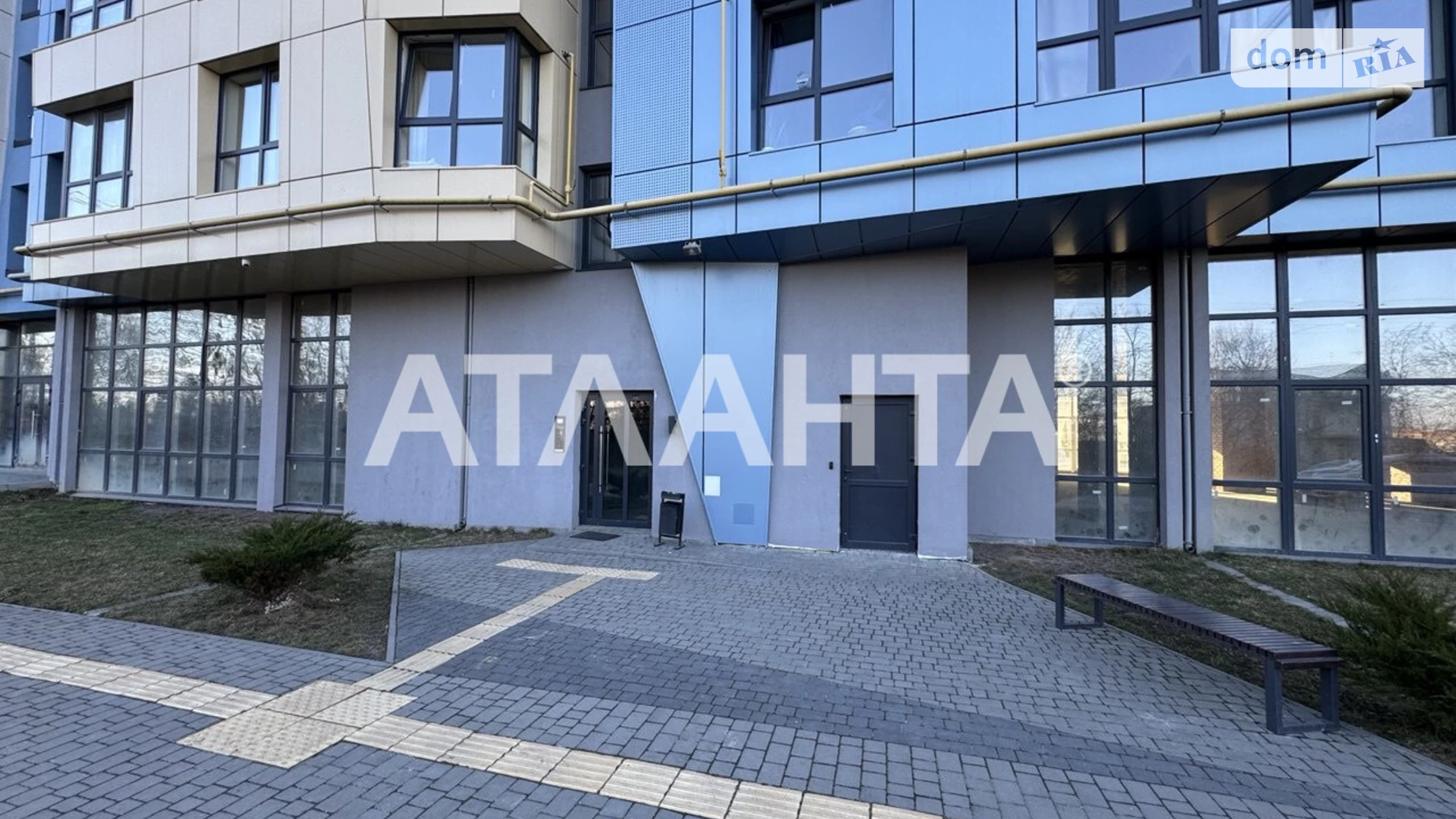 Продається 2-кімнатна квартира 95.4 кв. м у Львові, вул. Мікльоша Карла - фото 2