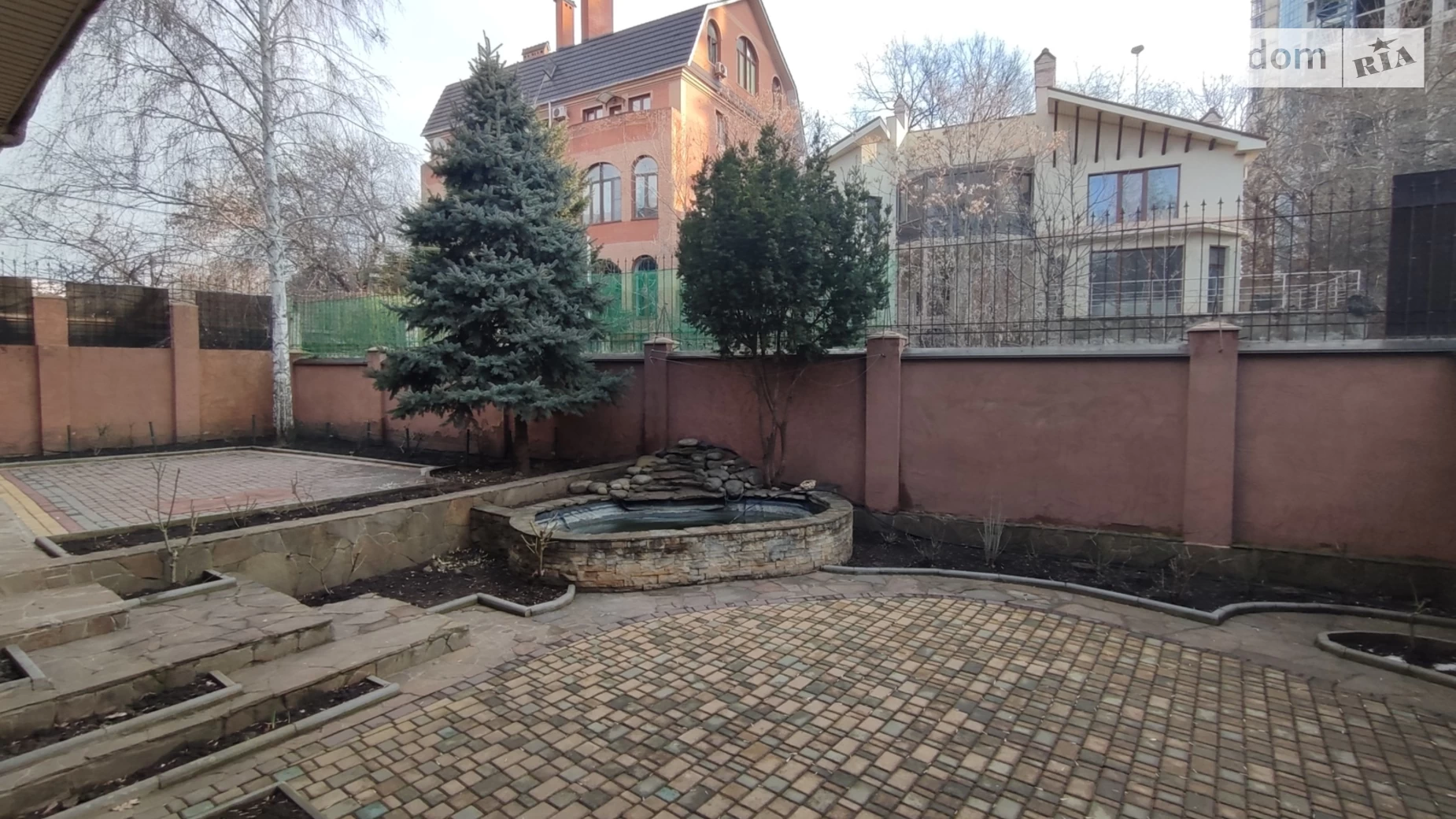 Продается дом на 3 этажа 336.3 кв. м с садом, цена: 315000 $ - фото 3