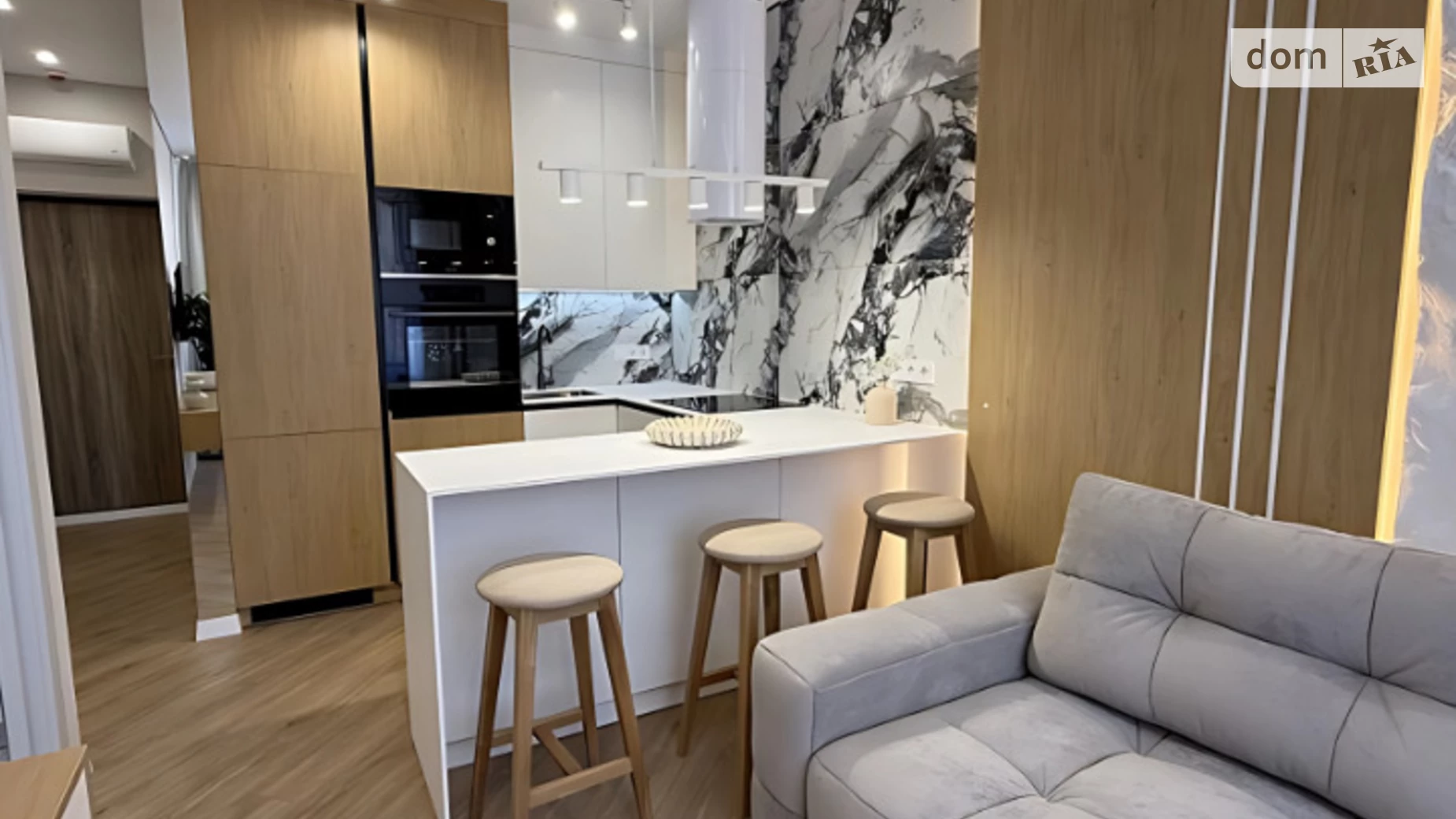 Продается 1-комнатная квартира 43 кв. м в Одессе, ул. Генуэзская, 1/1 - фото 2