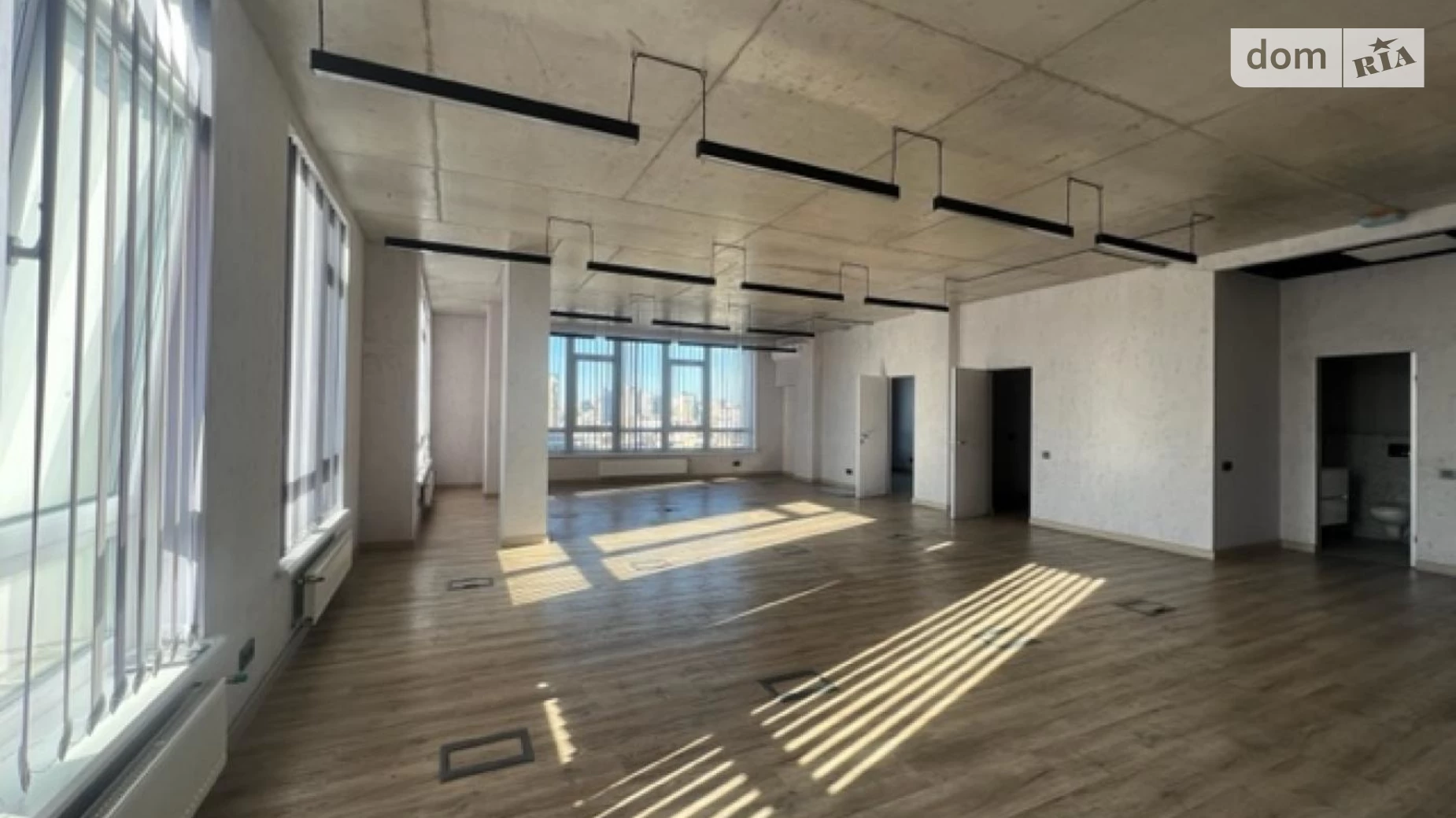 Сдается в аренду офис 118 кв. м в бизнес-центре, цена: 1800 $ - фото 4