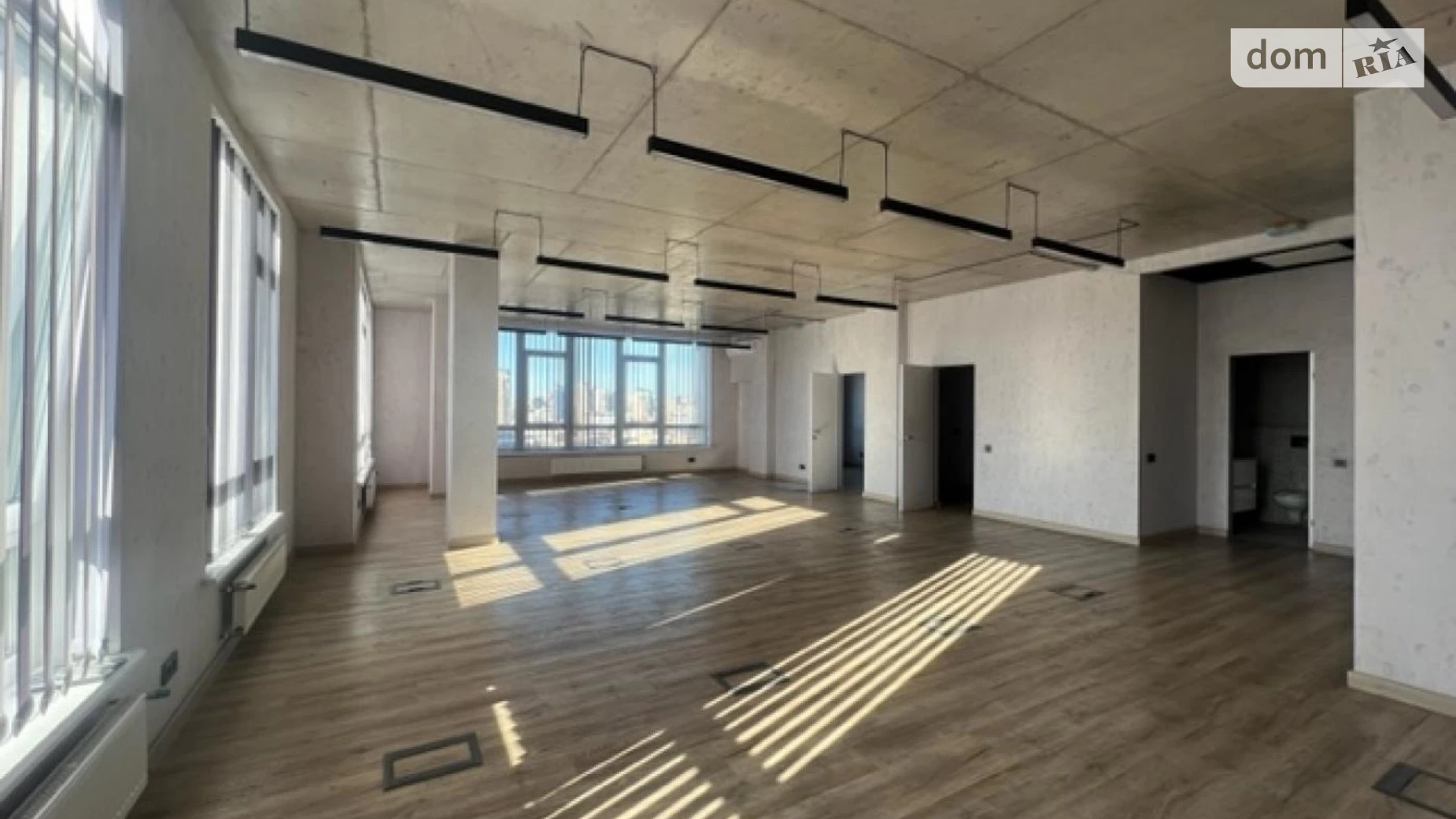 Сдается в аренду офис 118 кв. м в бизнес-центре, цена: 1800 $ - фото 3