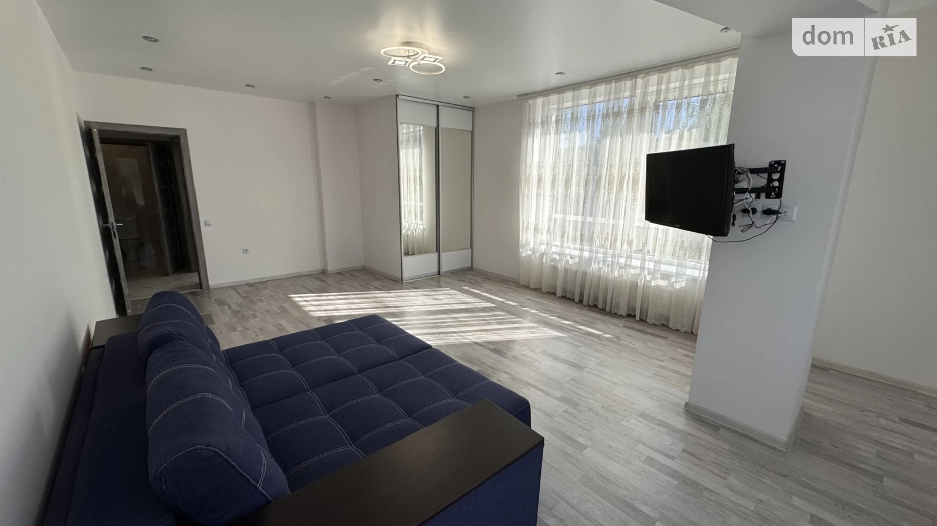 Продается 2-комнатная квартира 71 кв. м в Черновцах - фото 3
