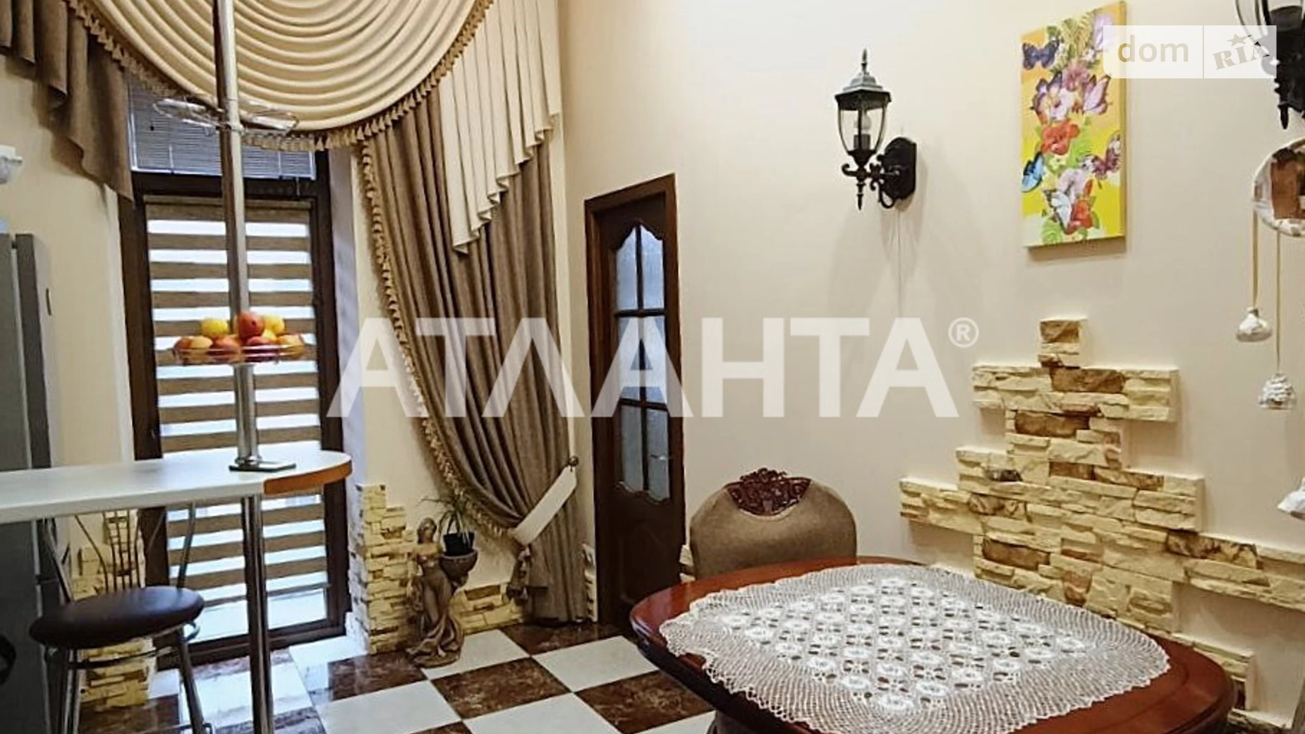 Продается 3-комнатная квартира 98.2 кв. м в Черновцах, ул. Лысенко Николая - фото 4