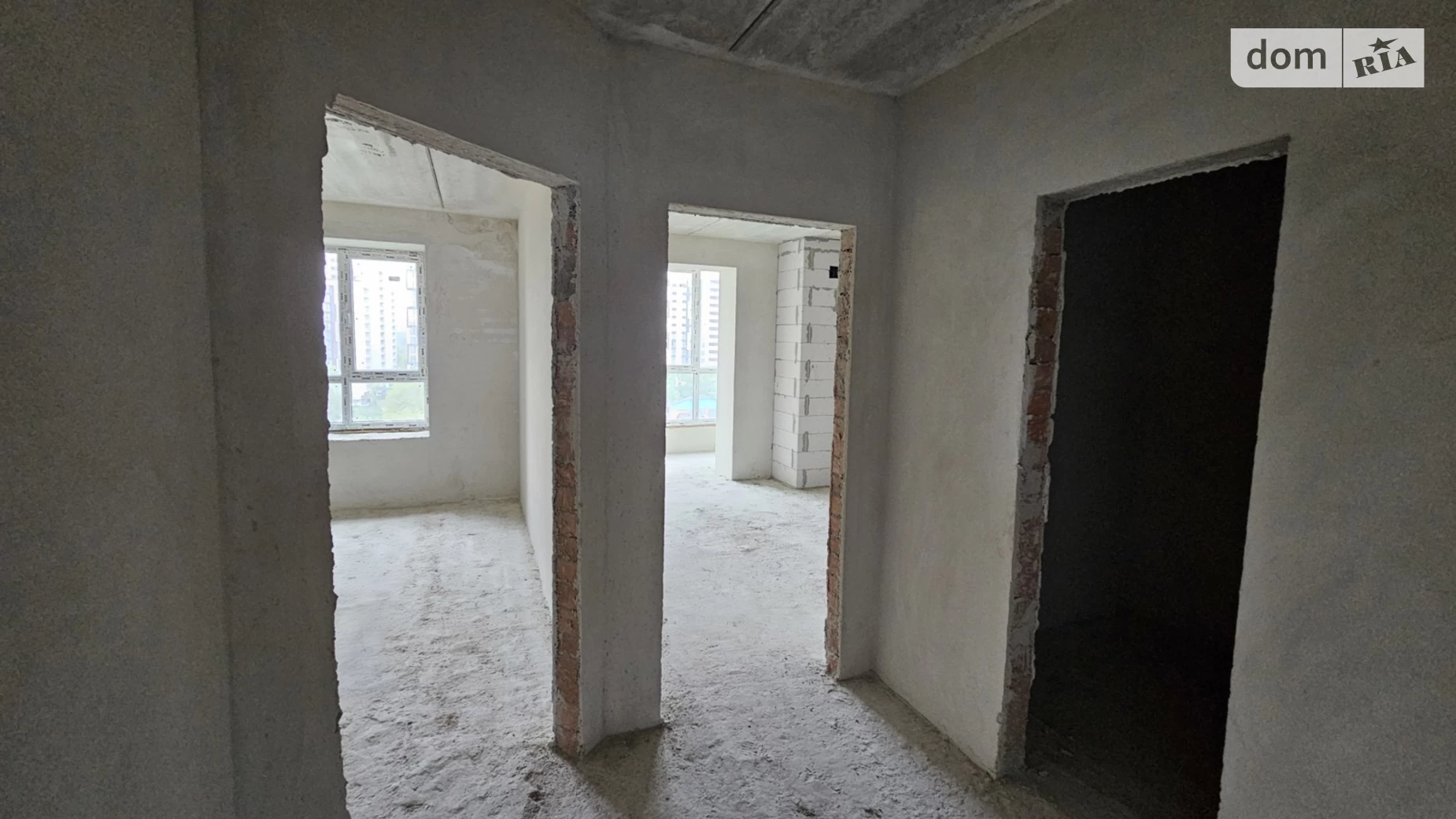 Продается 1-комнатная квартира 38 кв. м в Ивано-Франковске, ул. Ленкавского - фото 2