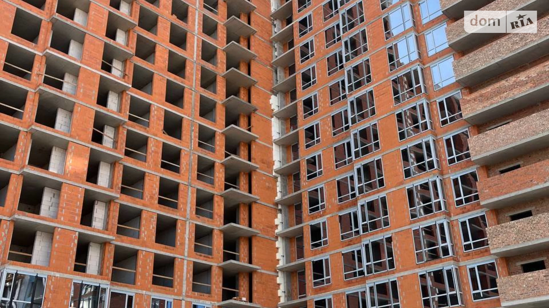 Продается 2-комнатная квартира 62 кв. м в Ивано-Франковске, ул. Хриплинская - фото 4