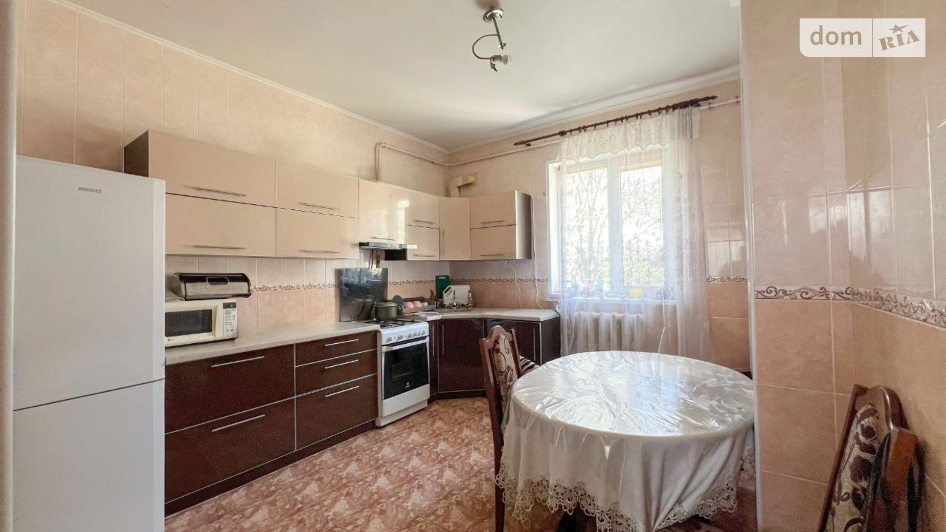 Продается дом на 2 этажа 196.8 кв. м с беседкой, цена: 110000 $ - фото 4
