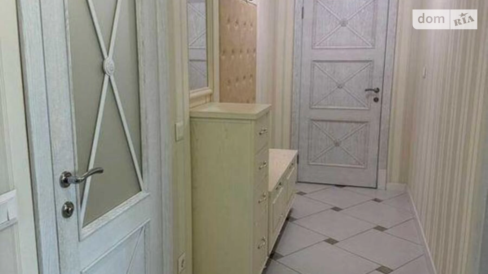 Продається 3-кімнатна квартира 70 кв. м у Києві, цена: 123500 $ - фото 2