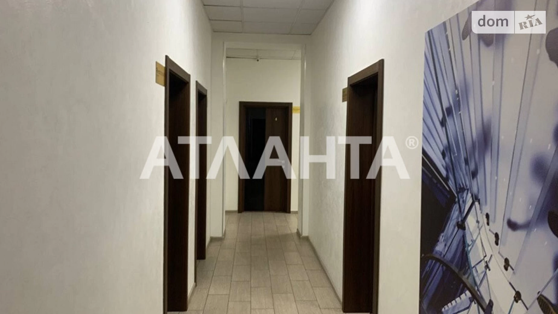 Сдается в аренду офис 222.6 кв. м в бизнес-центре, цена: 2671 $ - фото 2
