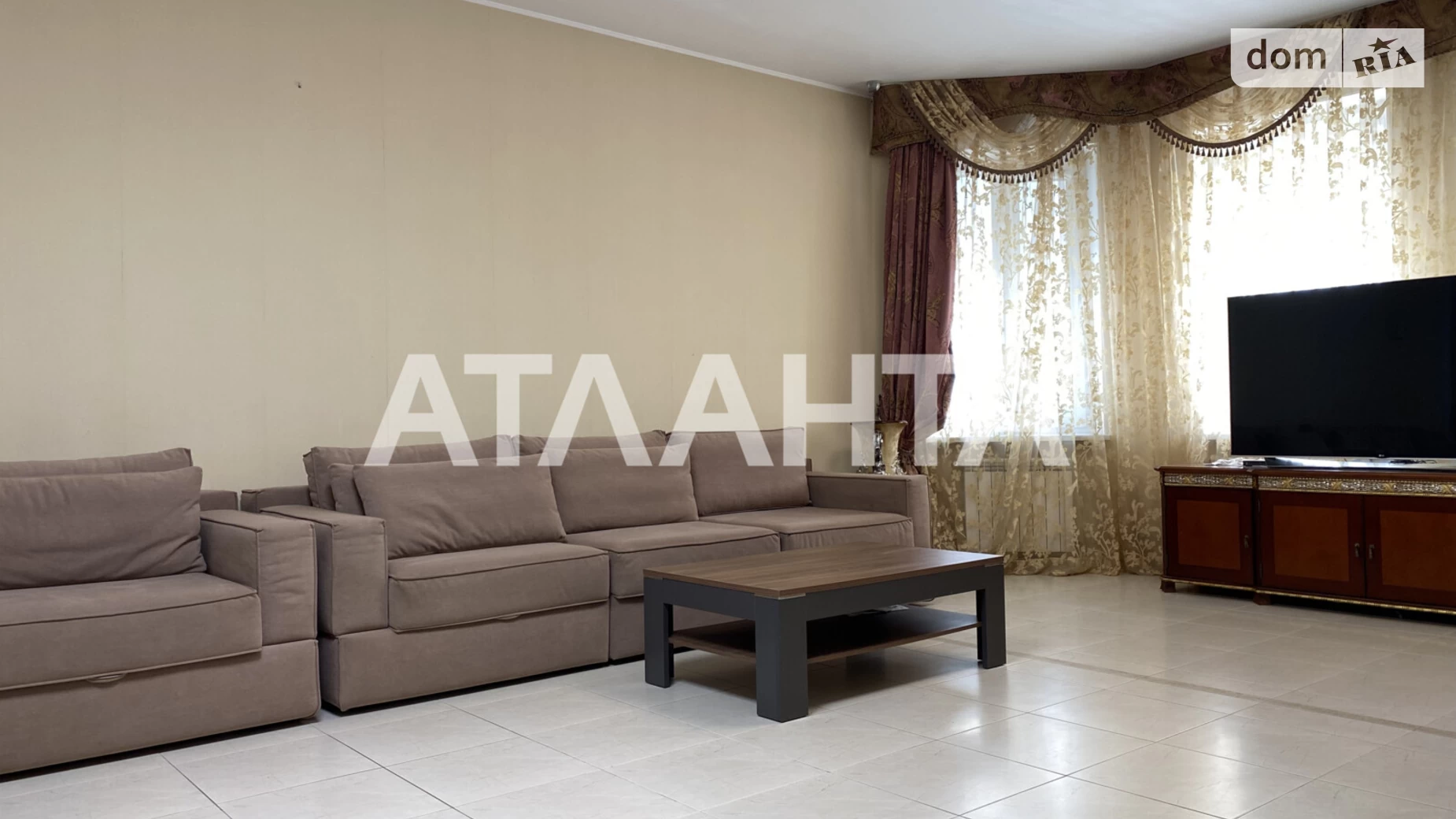 Продается дом на 2 этажа 337 кв. м с участком, цена: 370000 $ - фото 2