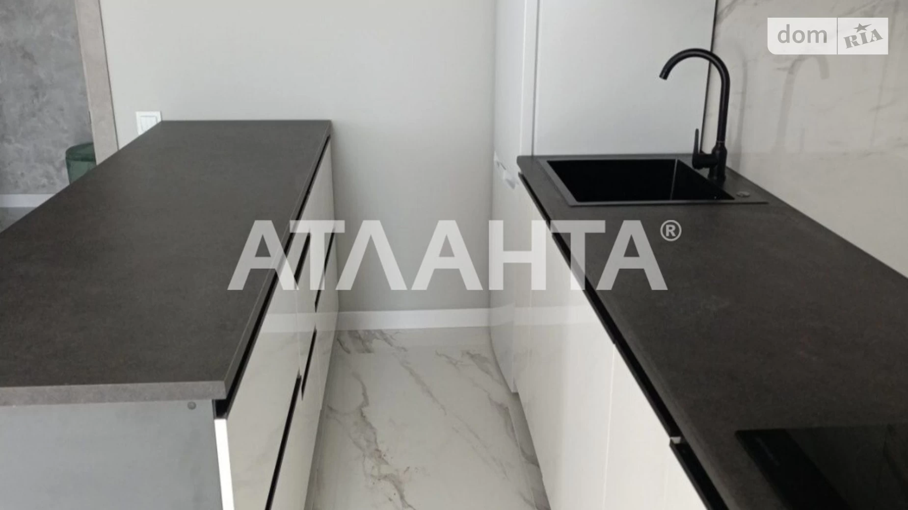 Продается 1-комнатная квартира 46 кв. м в Черноморске, ул. Лазурная(Гайдара), 2/1Б - фото 2