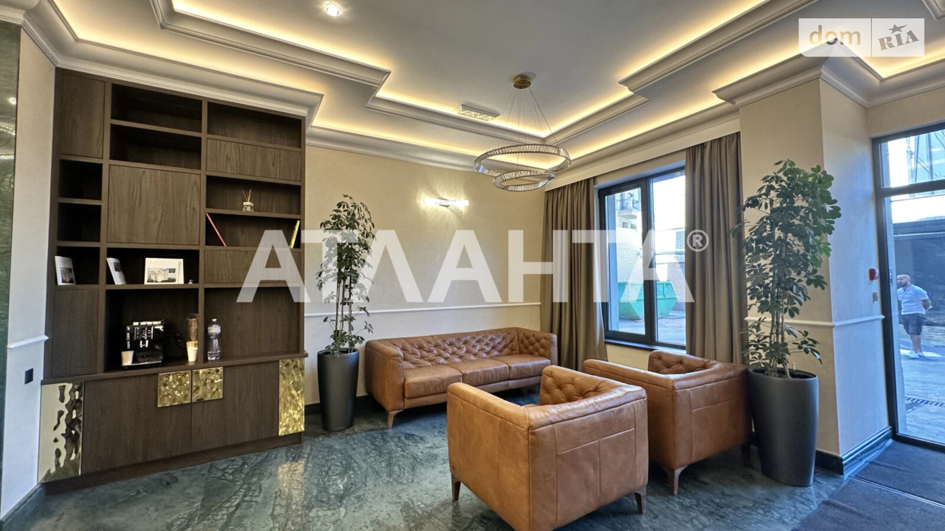 Продается 3-комнатная квартира 92.2 кв. м в Одессе, Фонтанская дор. - фото 2