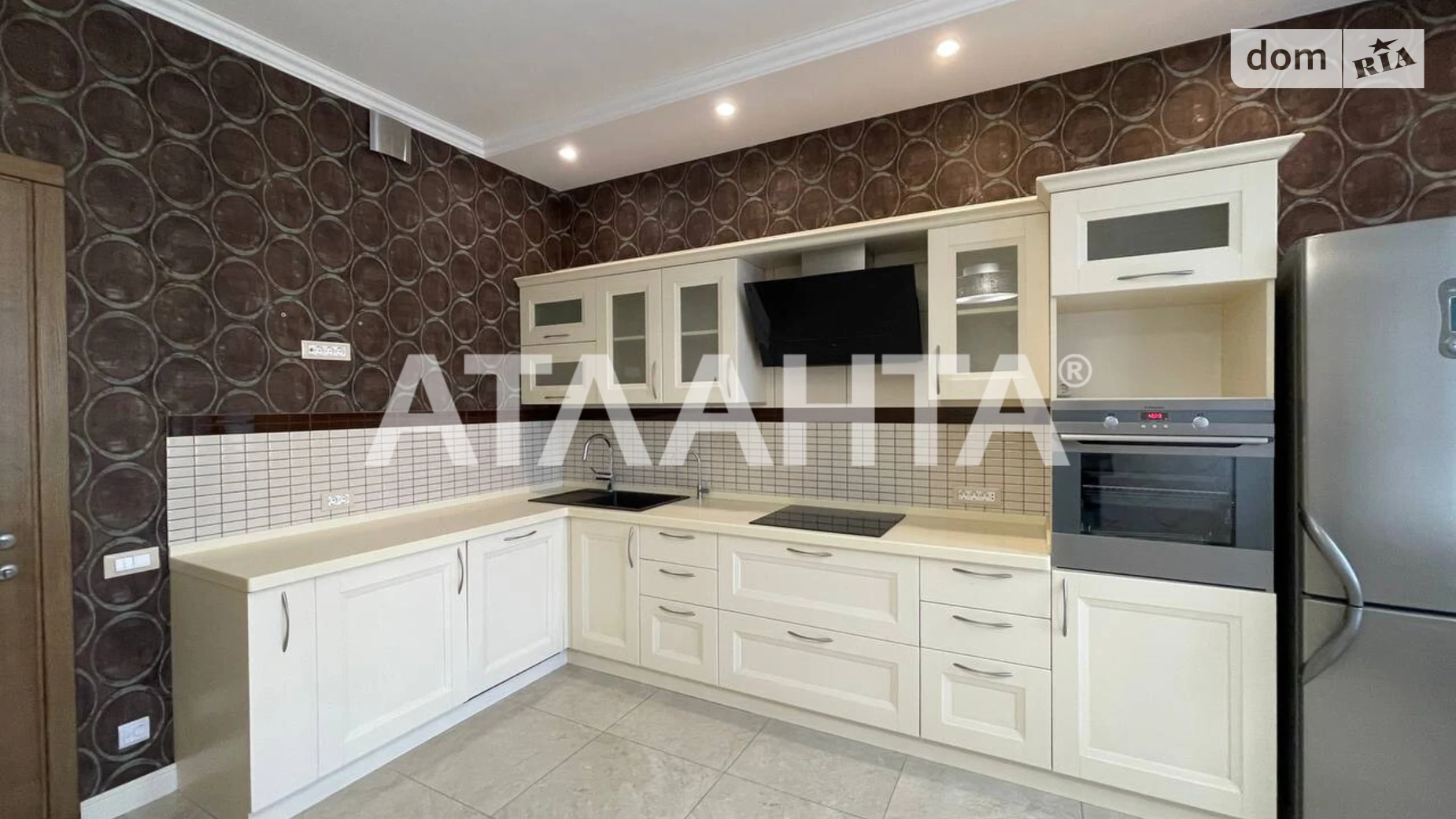 Продается 3-комнатная квартира 102.4 кв. м в Одессе, ул. Независимости, 11/2 - фото 3