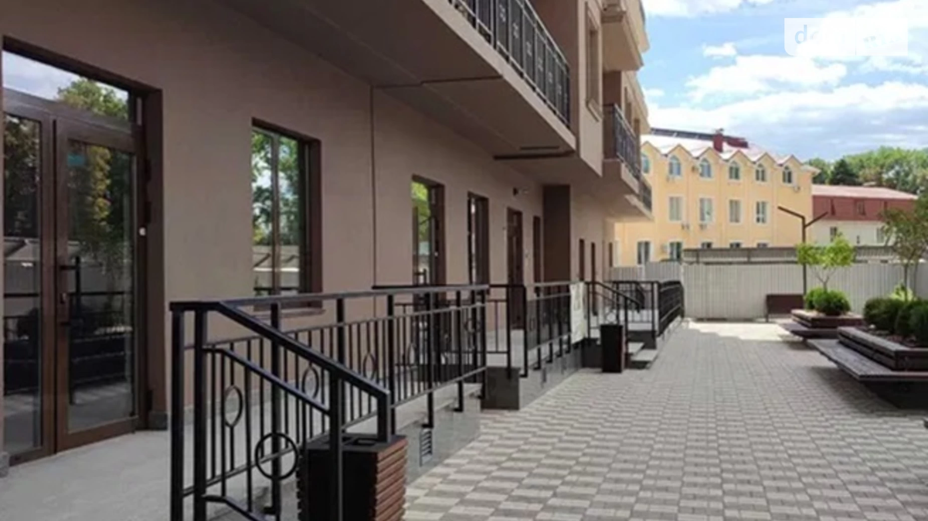 Продається 1-кімнатна квартира 48 кв. м у Одесі, Фонтанська дор. - фото 3
