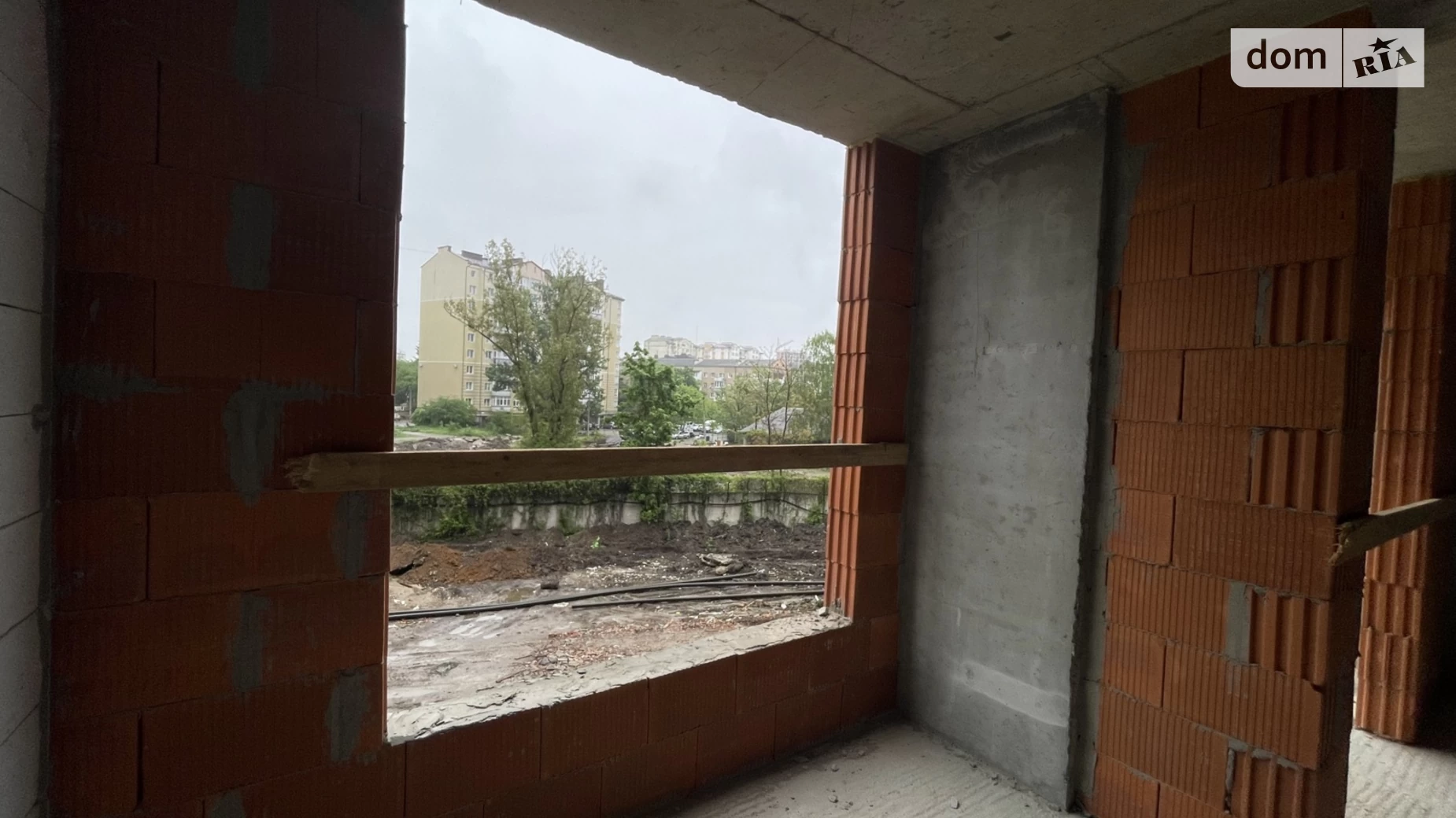 Продается 1-комнатная квартира 39 кв. м в Ивано-Франковске, ул. Хриплинская - фото 3