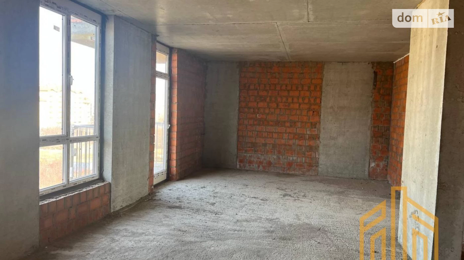Продается 3-комнатная квартира 77.72 кв. м в Ужгороде, ул. Богомольца, 29 - фото 2