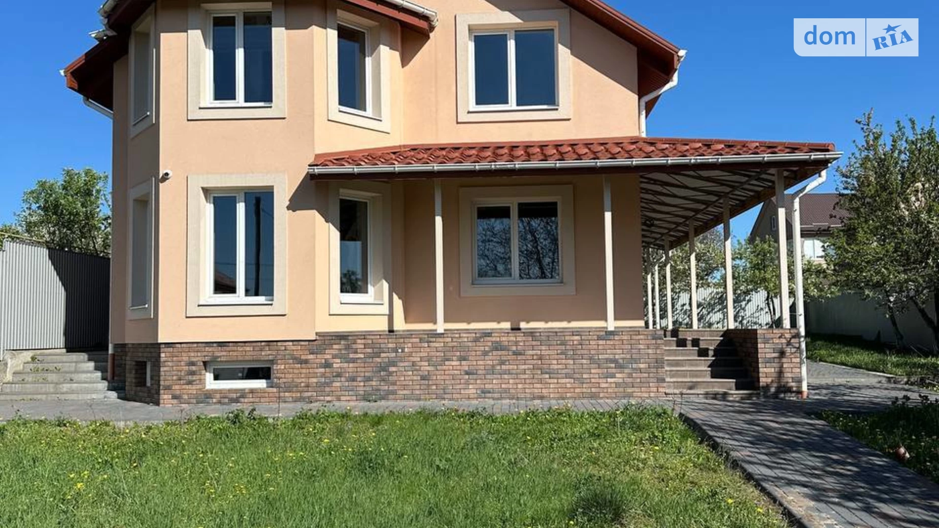 Продается дом на 2 этажа 283 кв. м с подвалом, цена: 160000 $ - фото 2