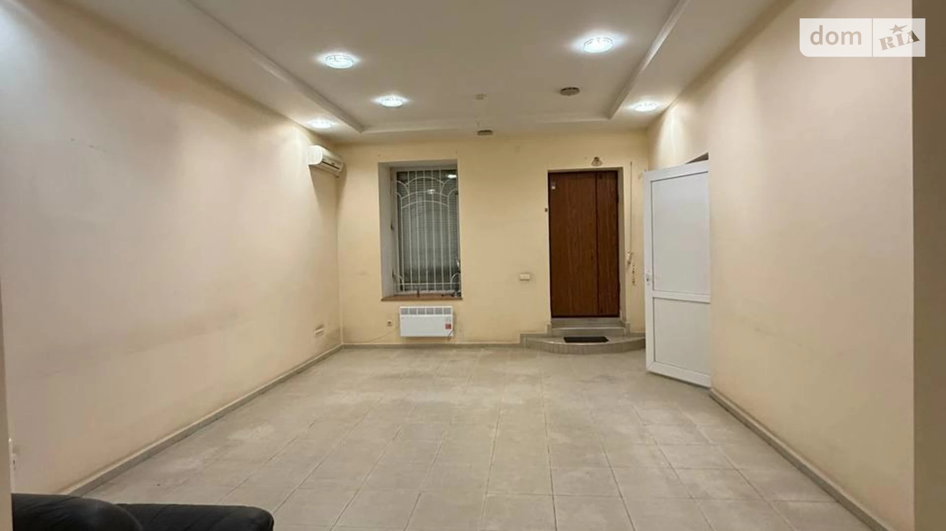 Продается офис 70 кв. м в бизнес-центре, цена: 80000 $ - фото 2