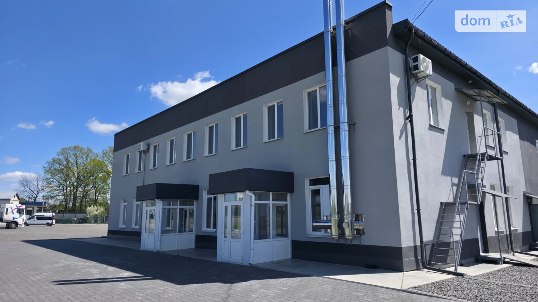 Сдается в аренду офис 350 кв. м в бизнес-центре, цена: 2500 $ - фото 2