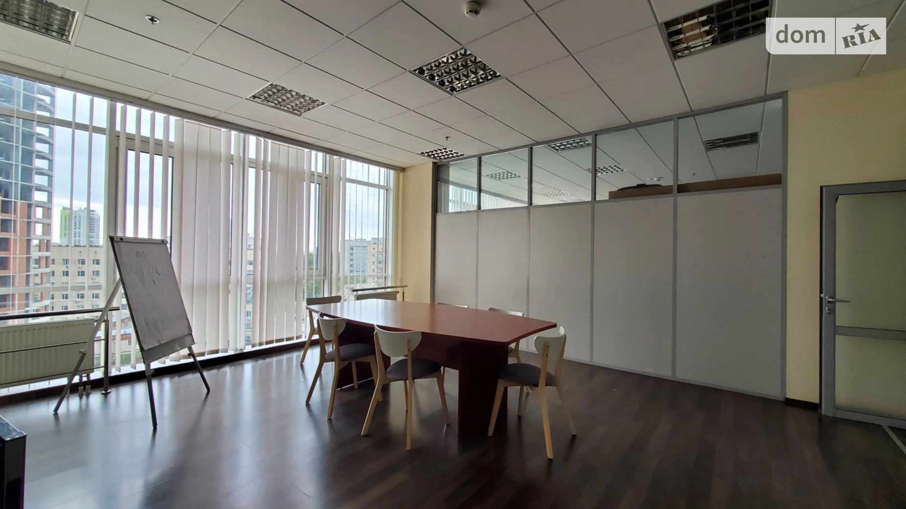 Сдается в аренду офис 180 кв. м в бизнес-центре, цена: 87300 грн - фото 3