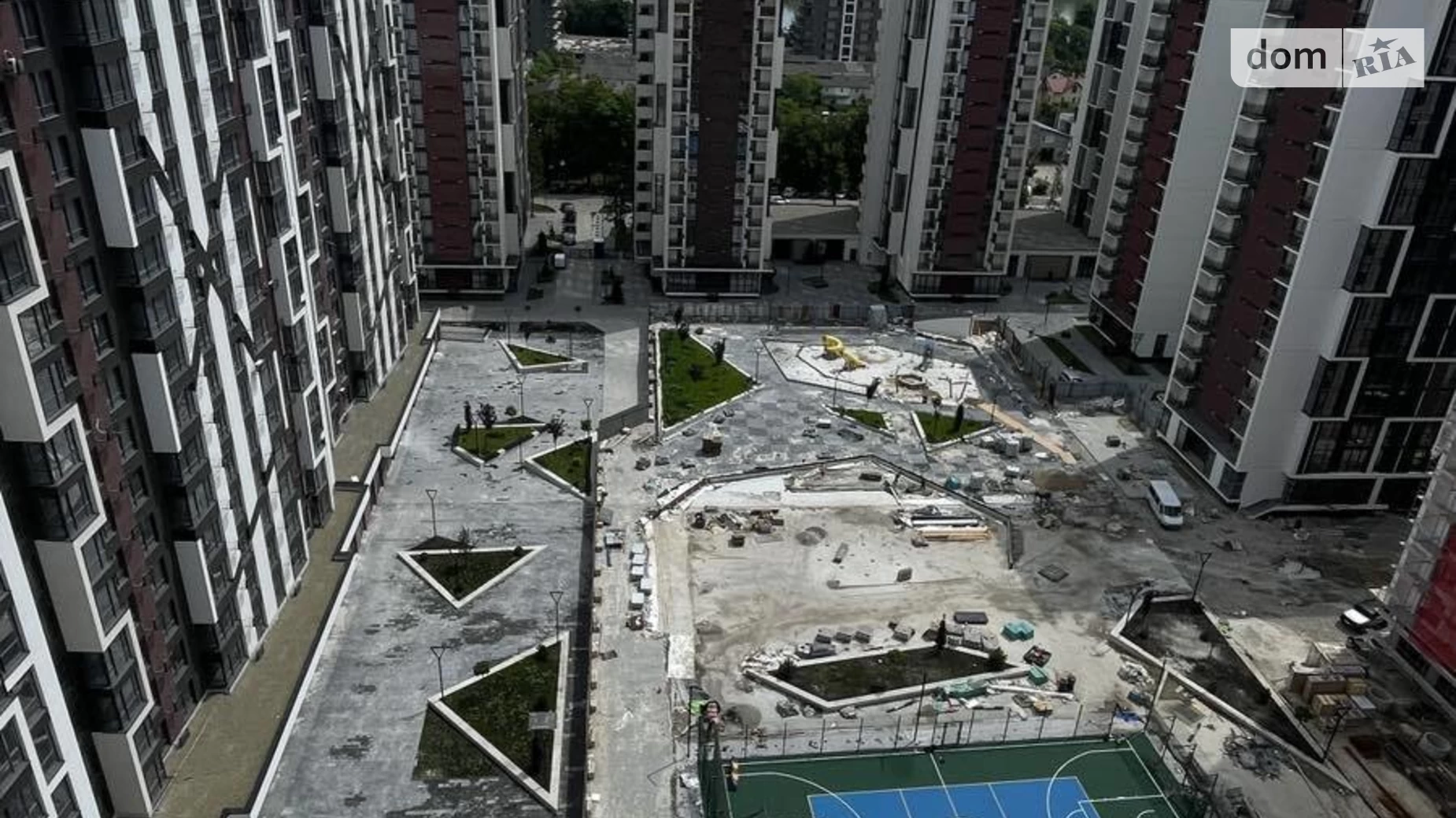 Продается 2-комнатная квартира 73 кв. м в Ивано-Франковске, ул. Ленкавского, 34/1 - фото 3