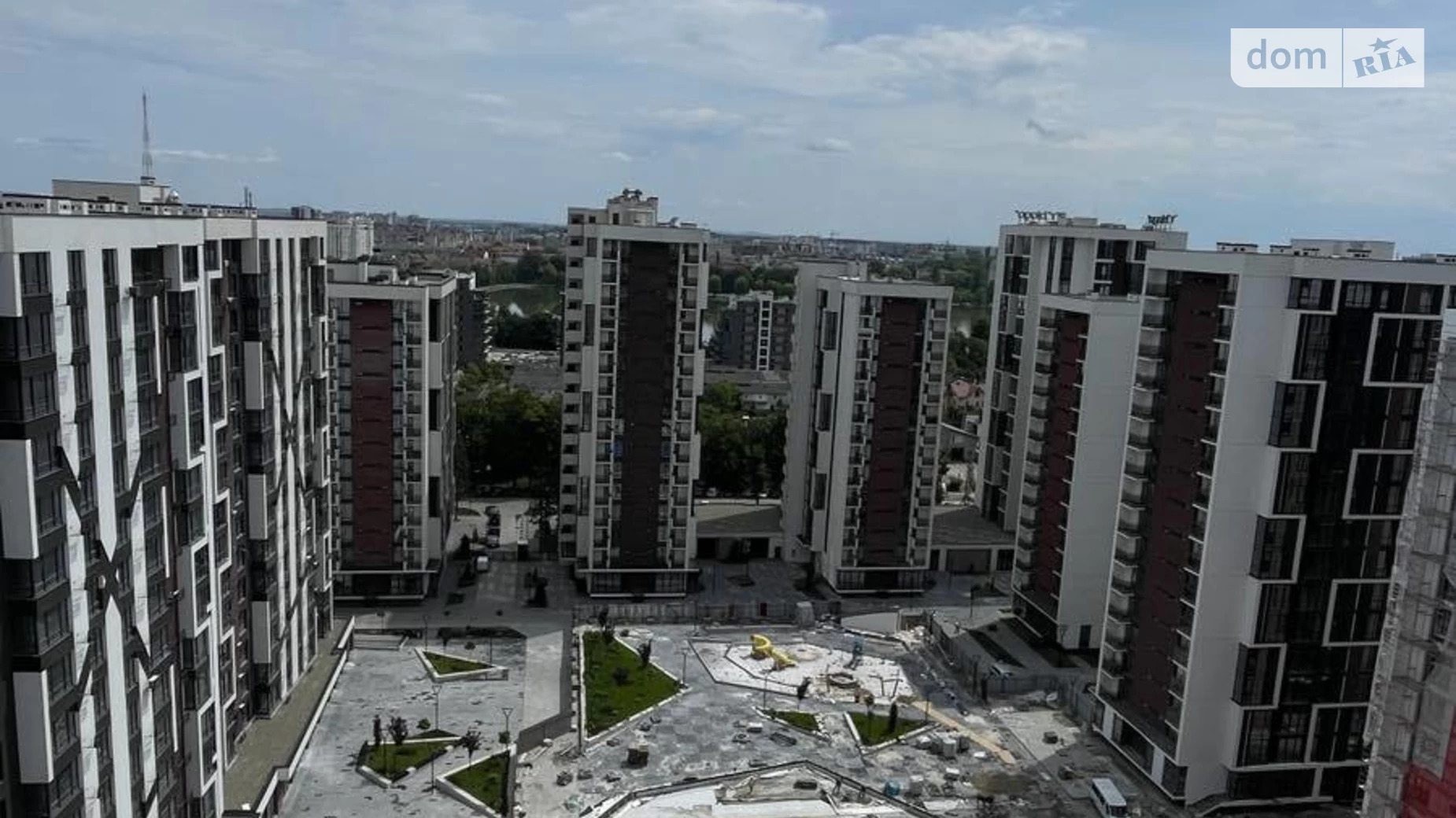 Продается 2-комнатная квартира 73 кв. м в Ивано-Франковске, ул. Ленкавского, 34/1 - фото 4