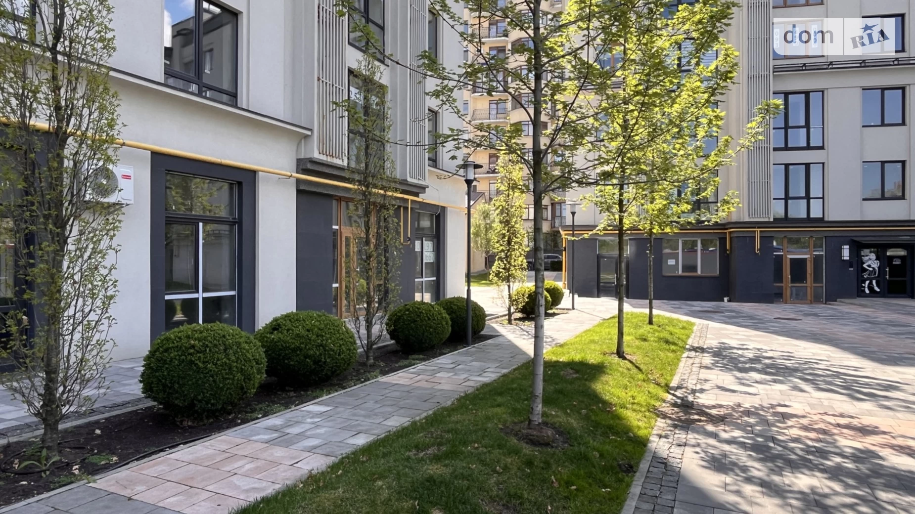Продается 1-комнатная квартира 35.8 кв. м в Ирпене, ул. Николая Сингаевского(Новооскольская), 2Б/7 - фото 2