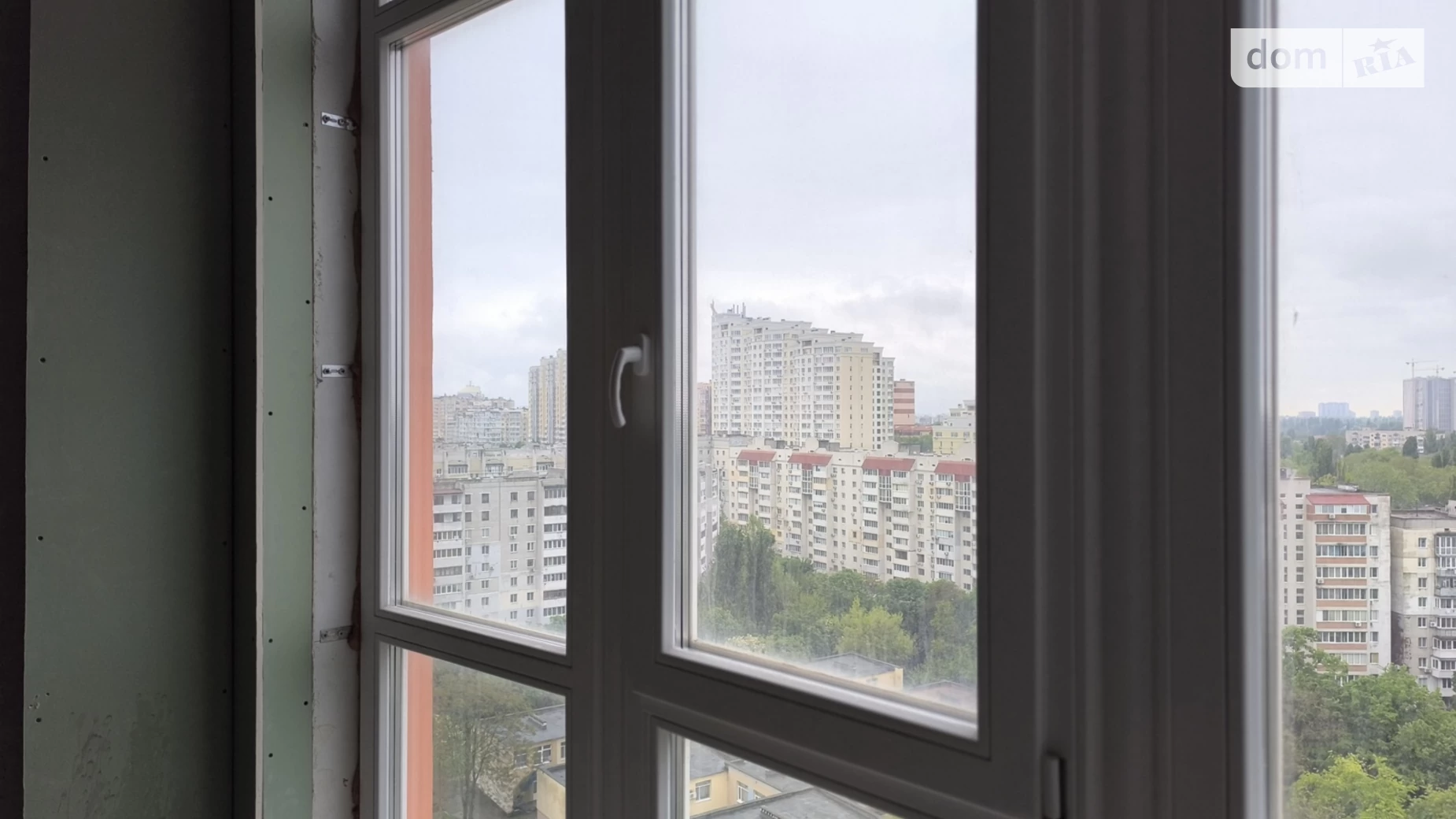 Продается 1-комнатная квартира 42 кв. м в Одессе, просп. Гагарина, 19 корпус 4 - фото 2