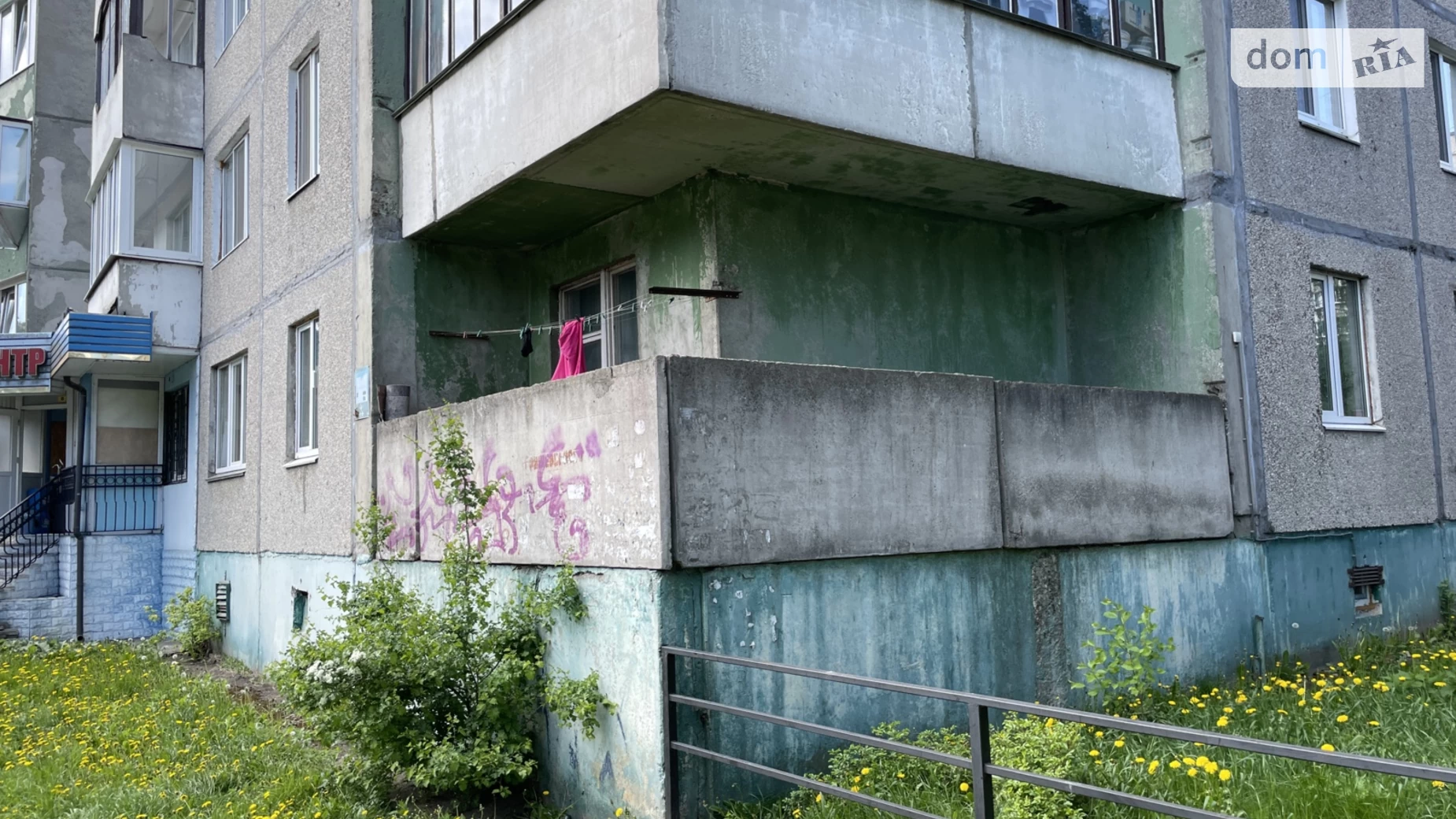 Продается 4-комнатная квартира 86.2 кв. м в Ровно, ул. Грушевского Академика, 42 - фото 2