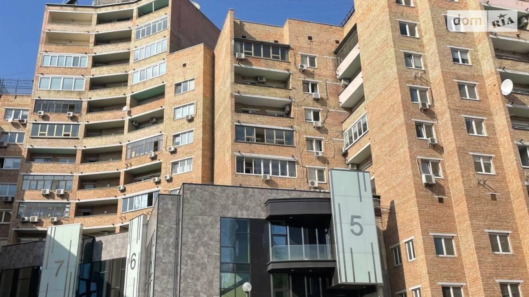 Сдается в аренду офис 190 кв. м в бизнес-центре, цена: 1900 $ - фото 3