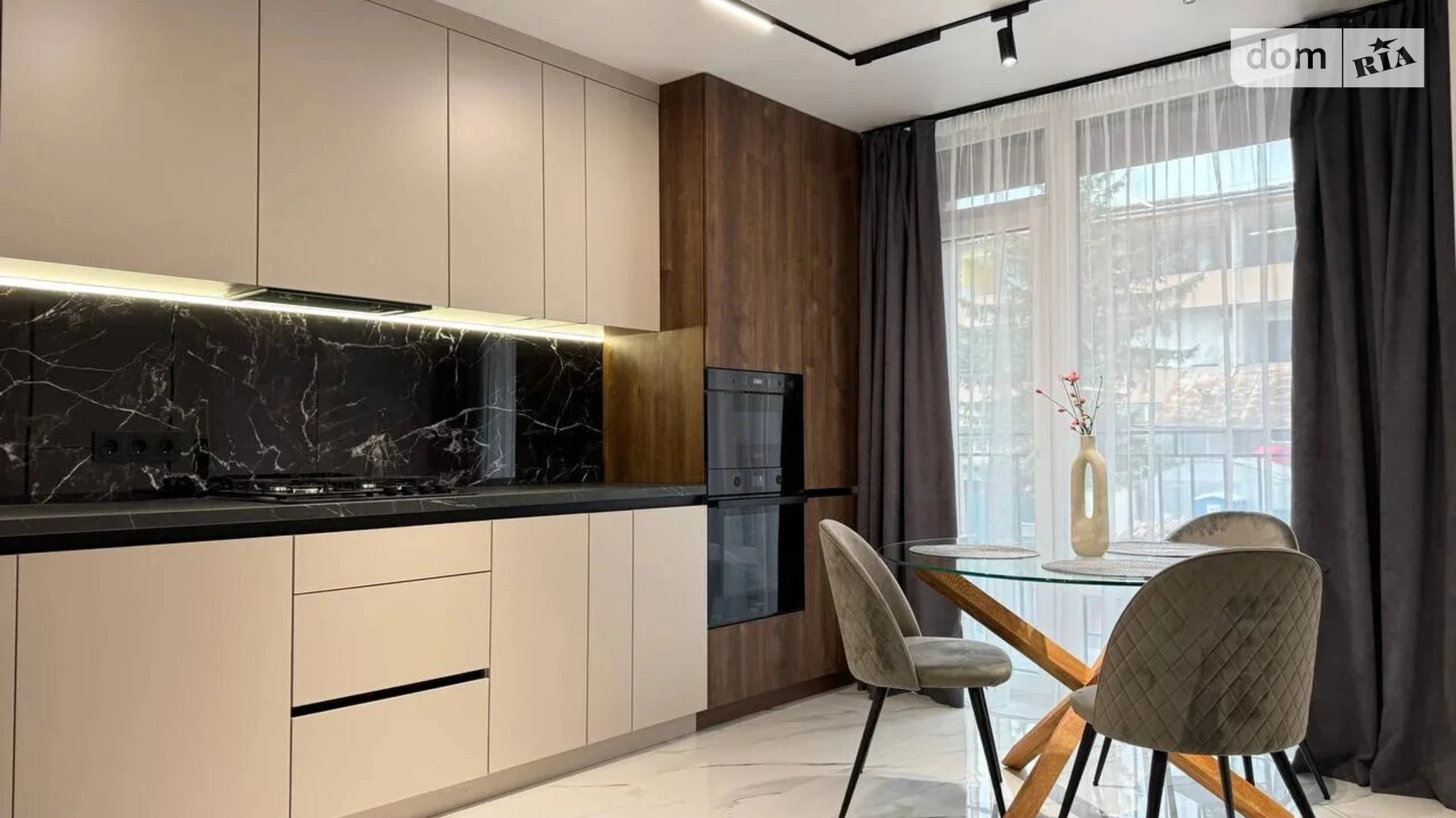 Продается 1-комнатная квартира 43 кв. м в Ивано-Франковске, ул. Юліана Пелеша(Крайковского), 1А - фото 4