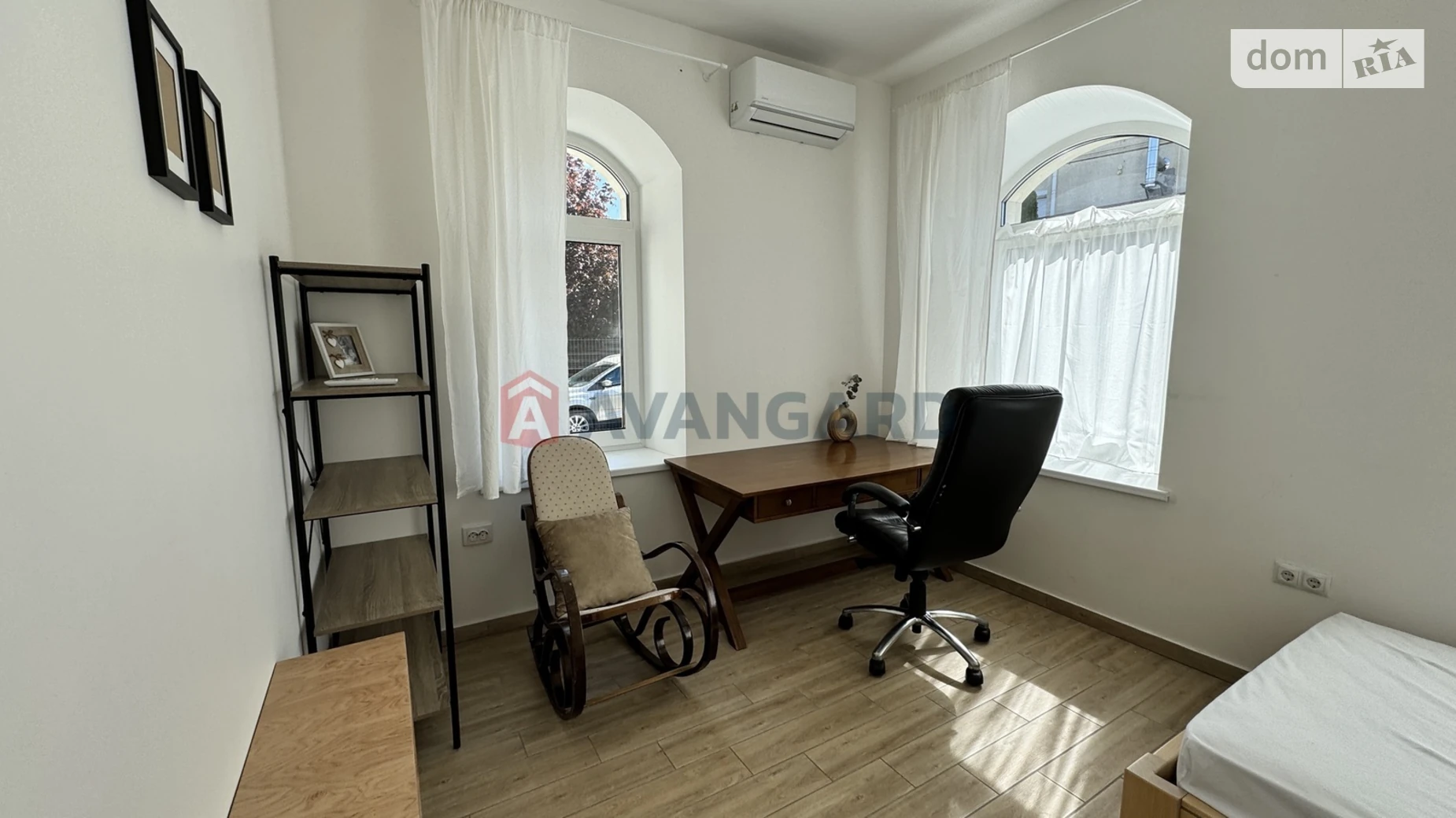 Продается 6-комнатная квартира 265 кв. м в Днепре, ул. Кишиневская, 4 - фото 2