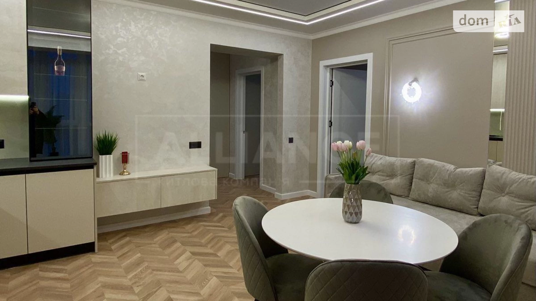 Продается 2-комнатная квартира 66 кв. м в Угорниках, цена: 98000 $ - фото 2