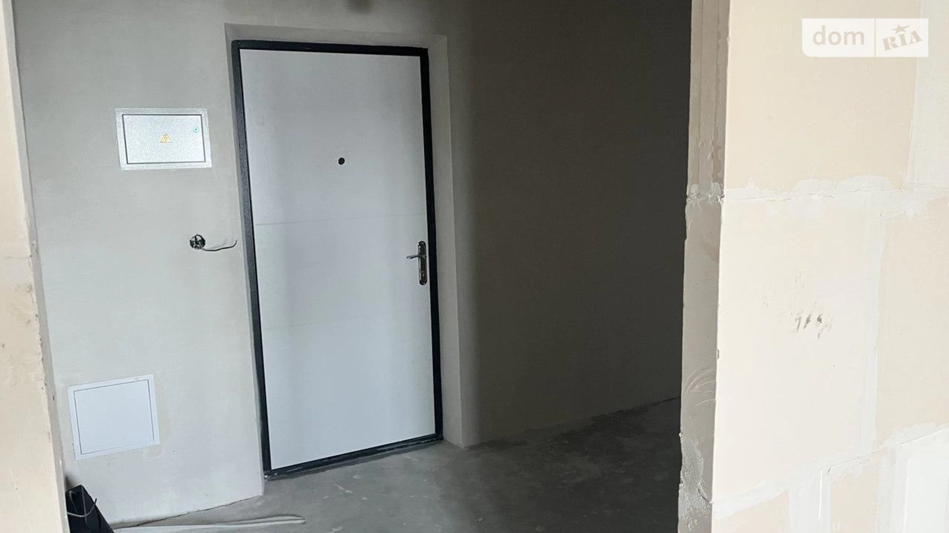 Продается 1-комнатная квартира 43 кв. м в, цена: 38500 $ - фото 2