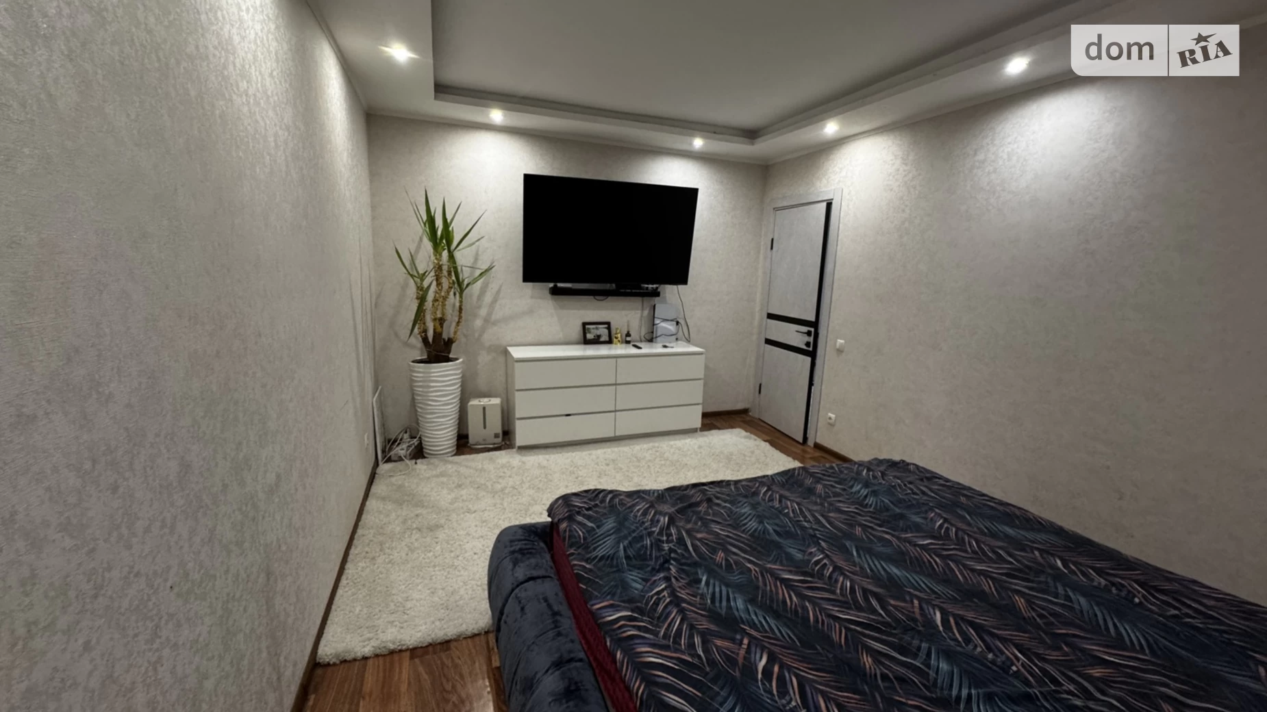 Продается 3-комнатная квартира 76.2 кв. м в Днепре, пер. Экипажный, 10 - фото 3