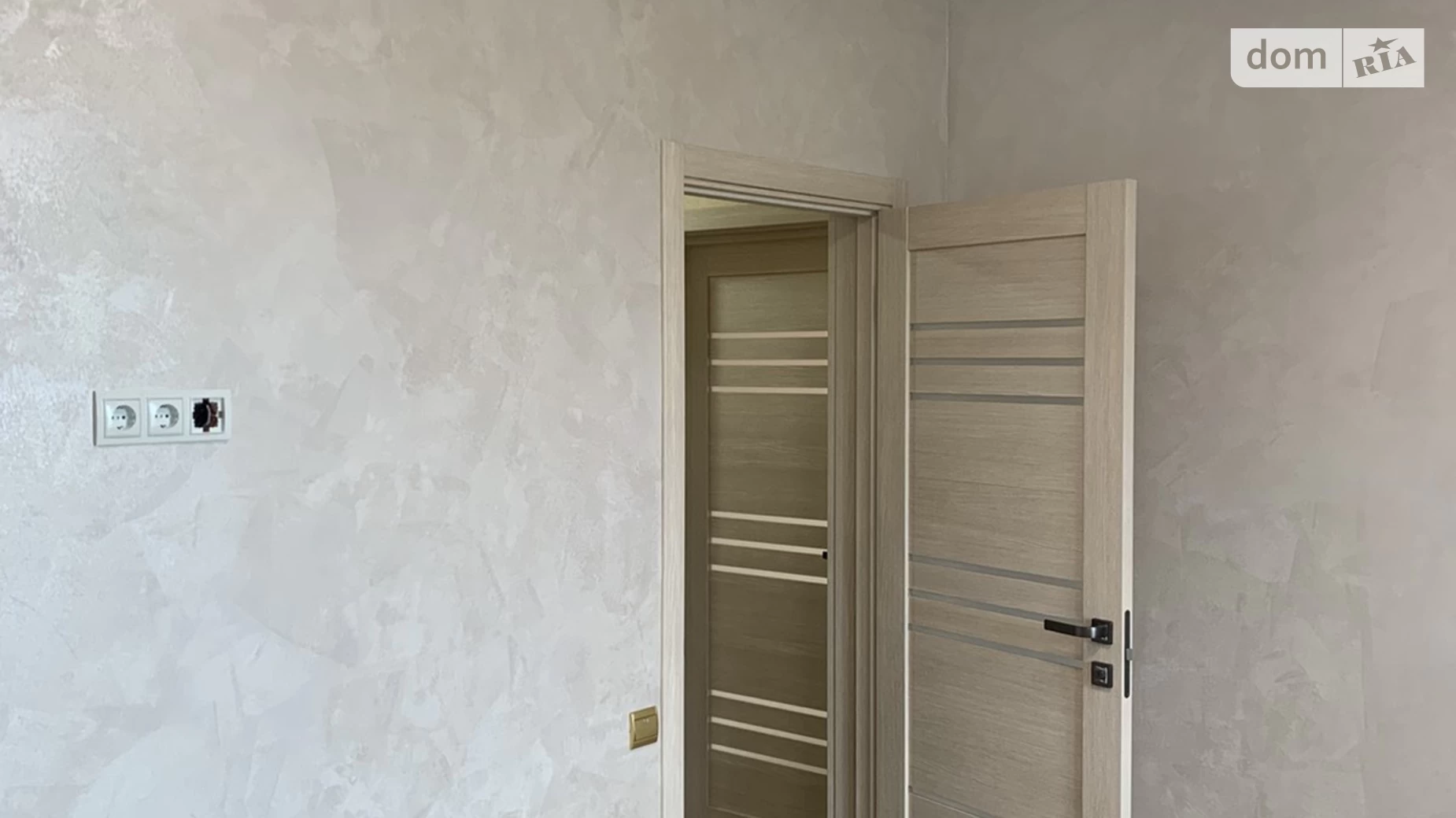 Продается одноэтажный дом 102 кв. м с гаражом, цена: 115000 $ - фото 2