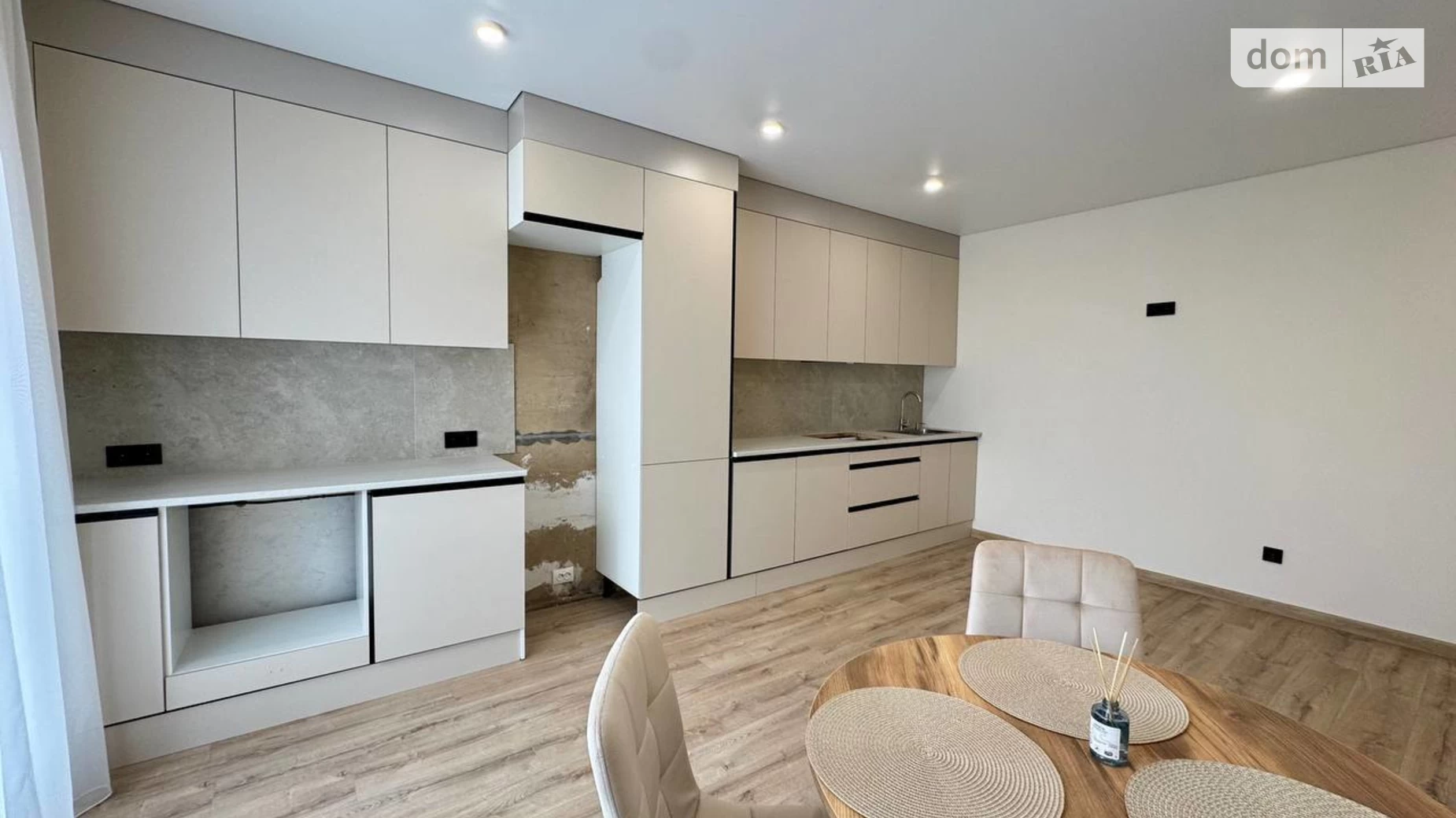 Продается 1-комнатная квартира 42.5 кв. м в Ровно, цена: 69900 $ - фото 4