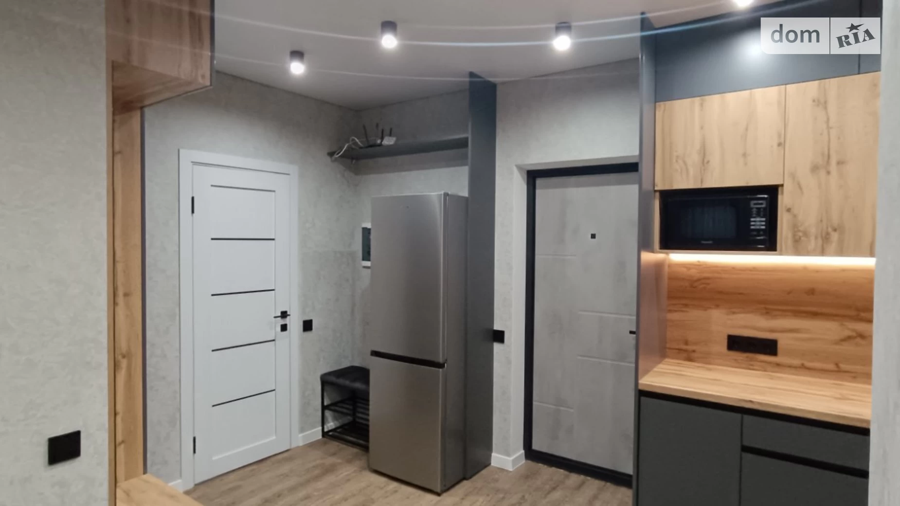 Продається 1-кімнатна квартира 44 кв. м у Києві, вул. Ревуцького, 40Б - фото 2