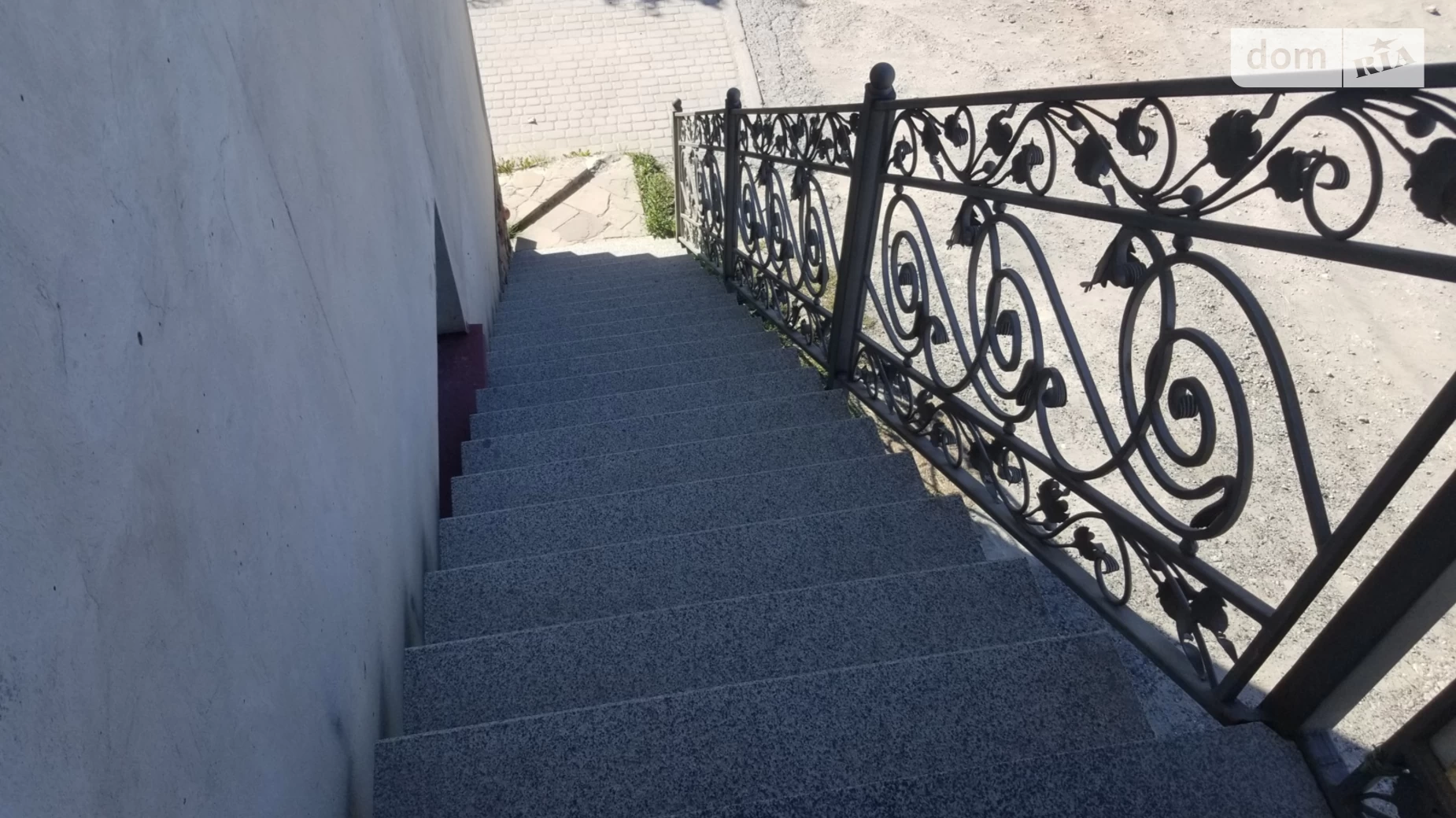 Сдается в аренду офис 22.45 кв. м в бизнес-центре, цена: 3500 грн - фото 2