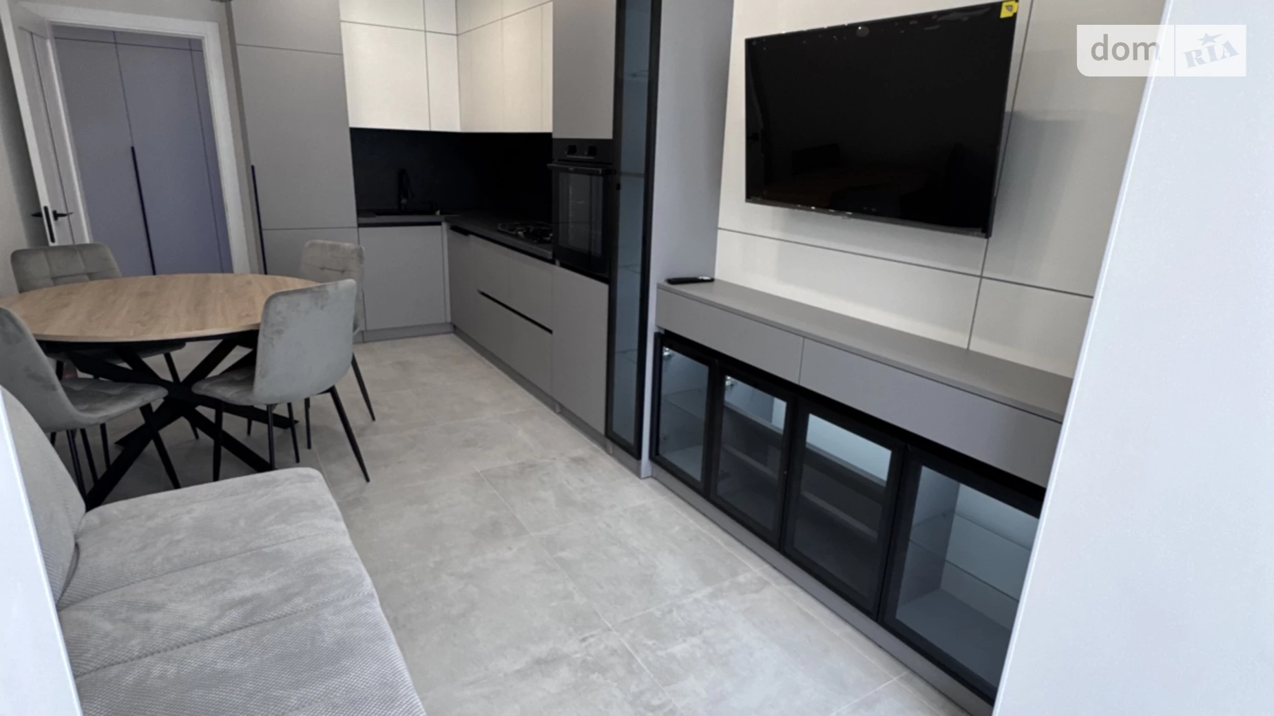 Продается 2-комнатная квартира 81 кв. м в, цена: 105000 $ - фото 2