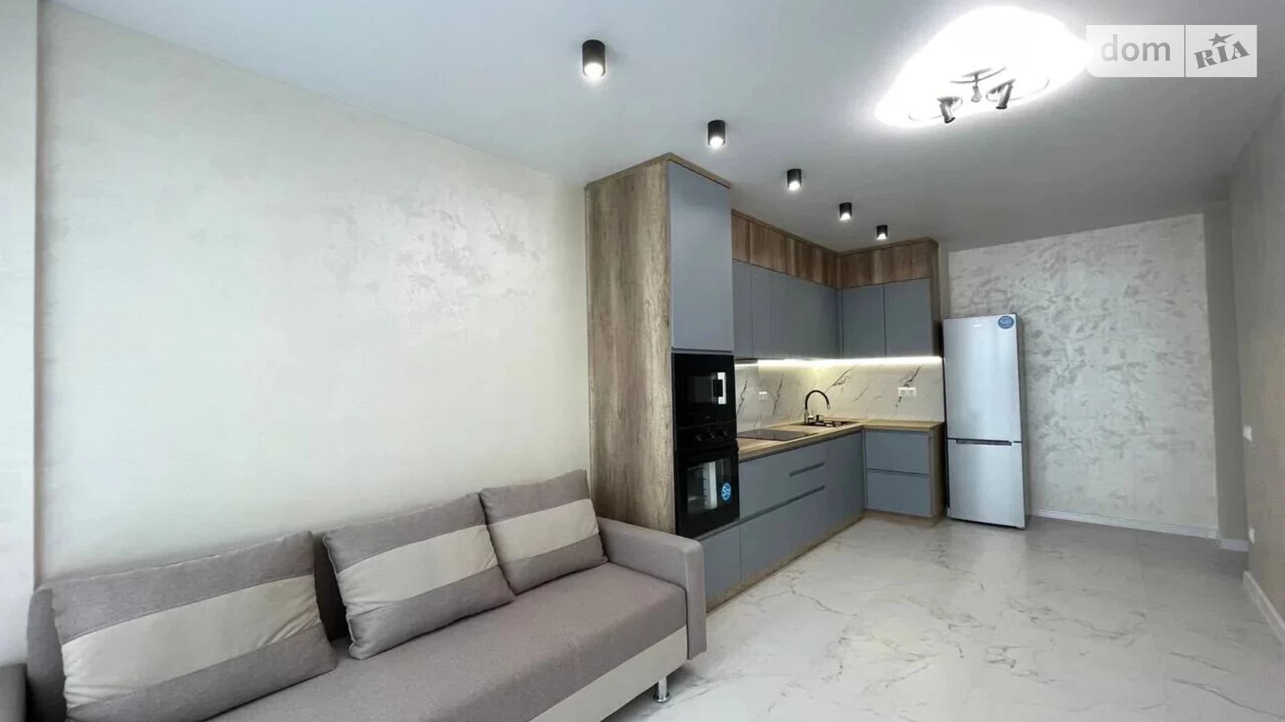 Продается 1-комнатная квартира 46 кв. м в Ивано-Франковске, цена: 59999 $ - фото 4