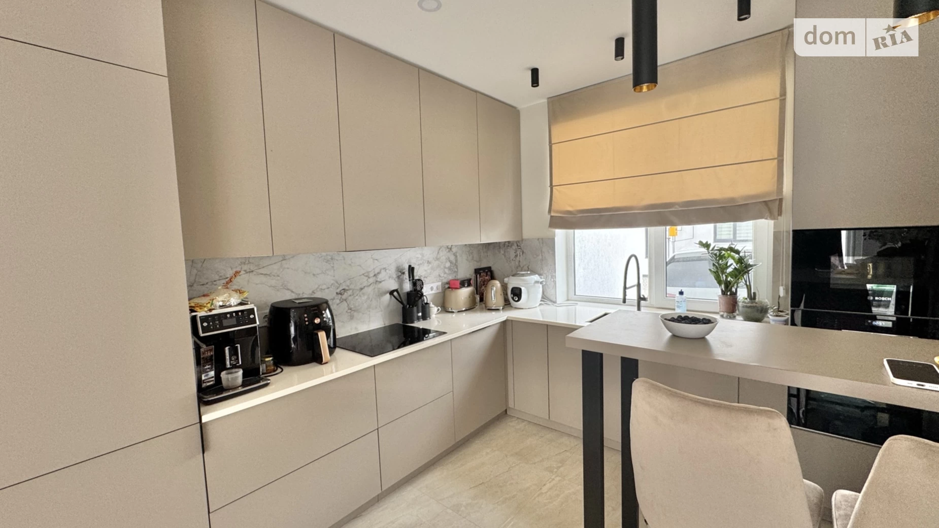 Продается дом на 2 этажа 89 кв. м с подвалом, цена: 150000 $ - фото 2