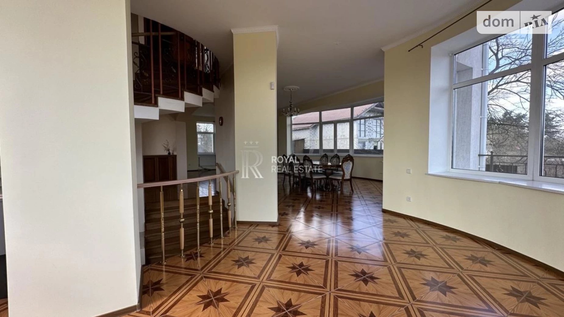 Продается дом на 3 этажа 645 кв. м с садом, цена: 299000 $ - фото 2