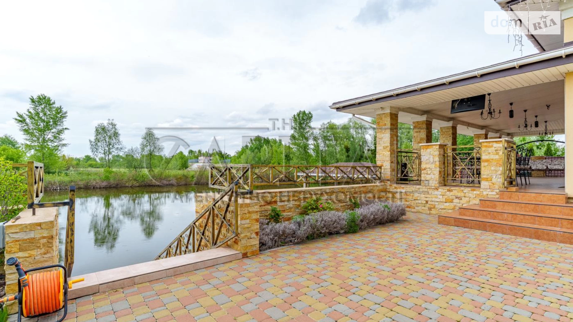 Сдается в аренду дом на 2 этажа 170 кв. м с террасой, цена: 3500 $ - фото 4